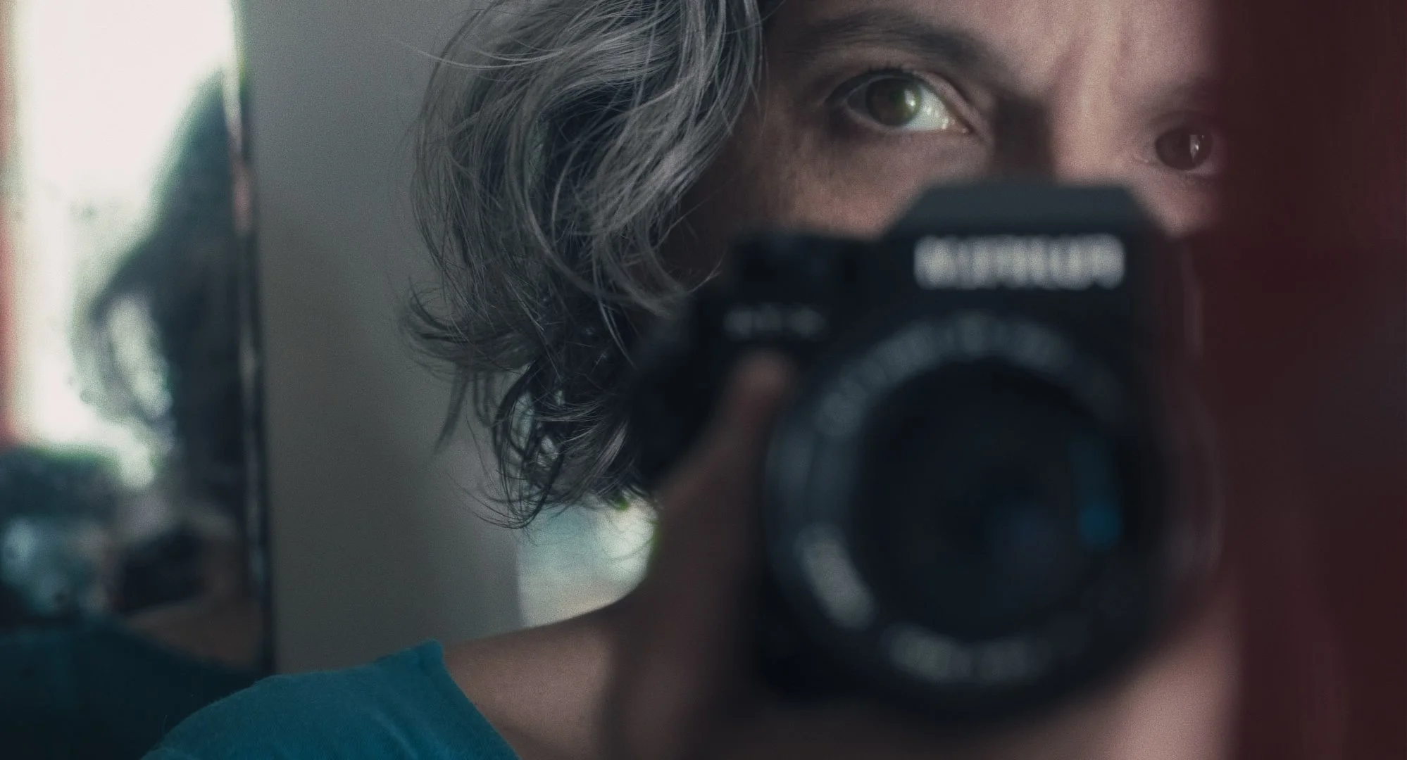 01_Ela Foi Ali Guardar o Coração na Geladeira_com Verónica Perrotta_foto de Bruno Polidoro.jpg