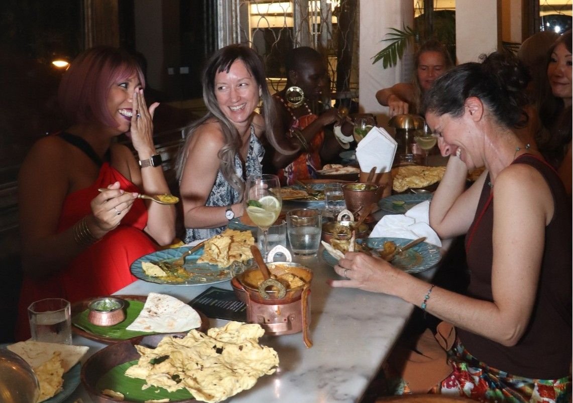 Guests enjoying dinner and live music at Pesona Lounge Ubud, an Indian restaurant on Jl. Goutama in central Ubud.