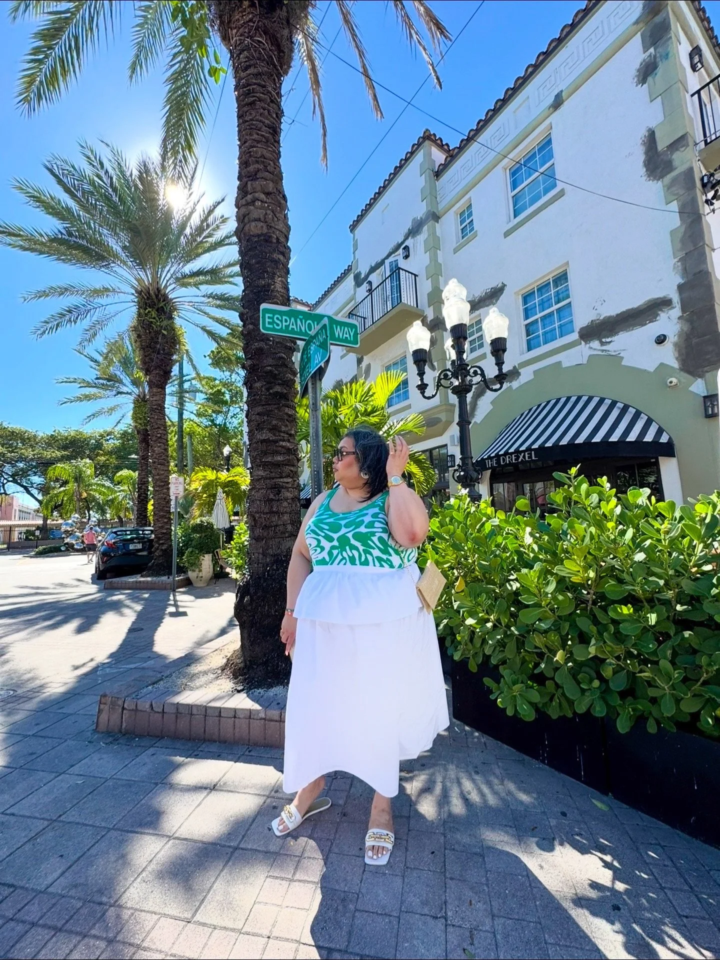 Right on time. ☀️ 
Maison 818