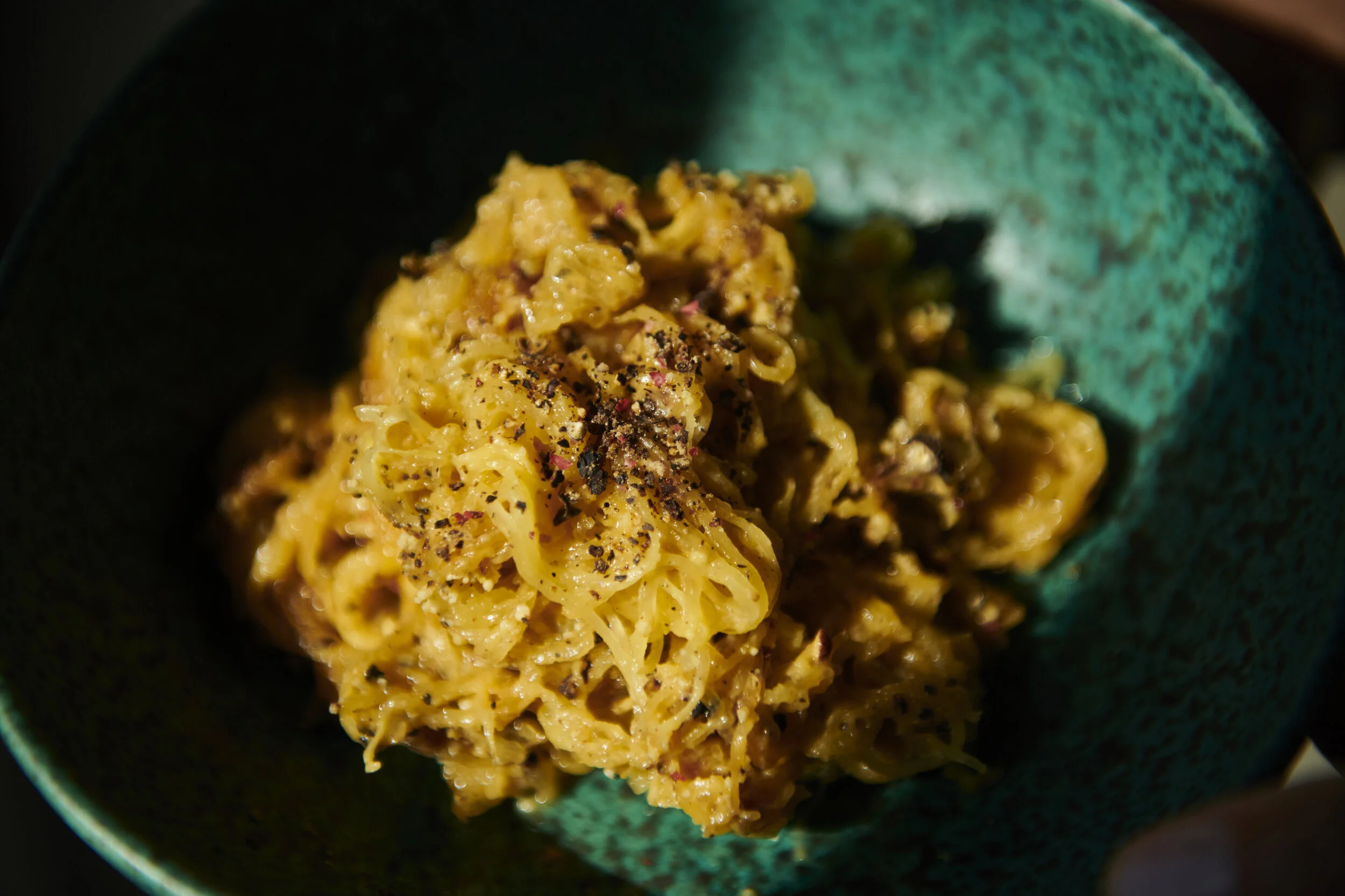 Cacio e Pepe Spaghetti Squash