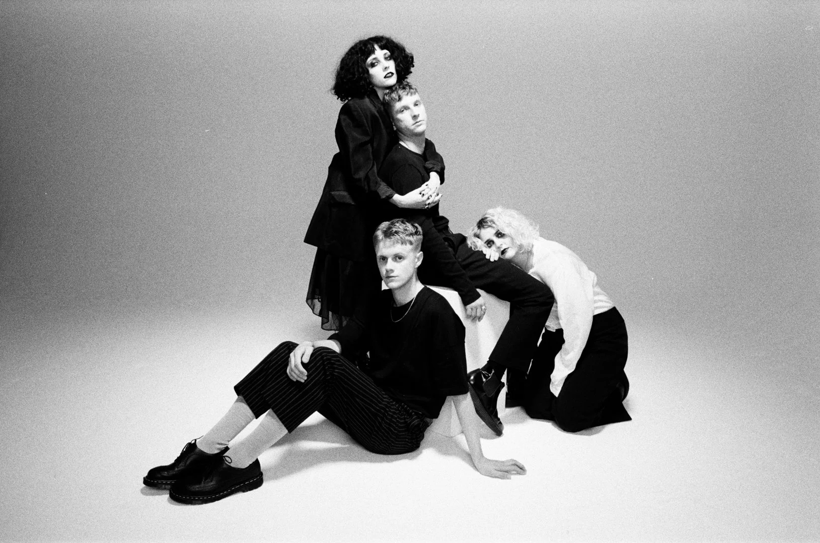 1975-Pale-Waves-000055490016.jpg