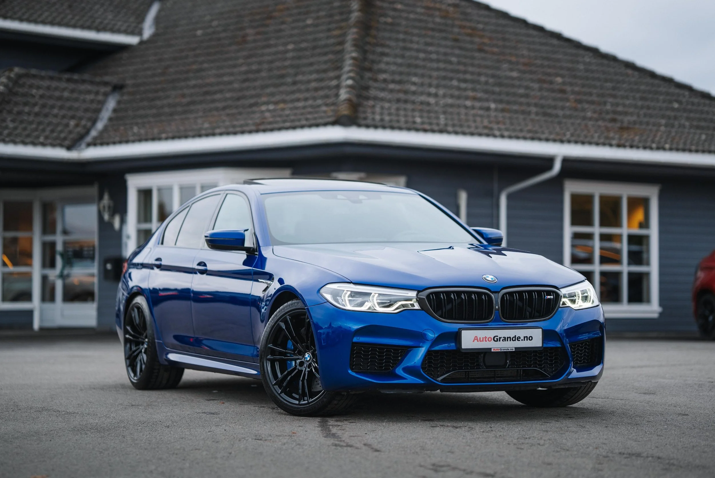 BMW M5-1-2.jpg