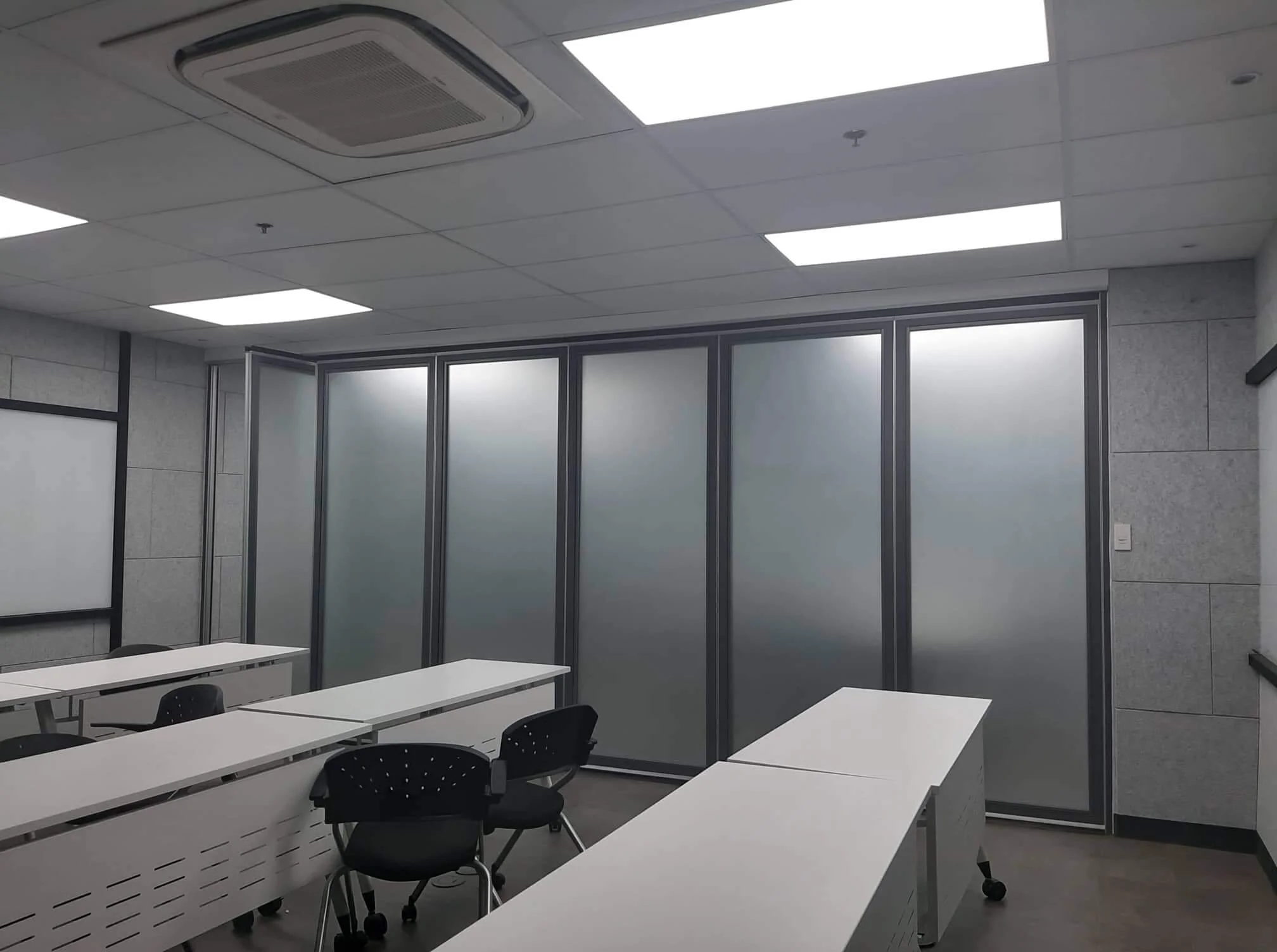 Vari Wall System VARIWALL Screenmaster Operable Partitions — Varifold Architectural ...