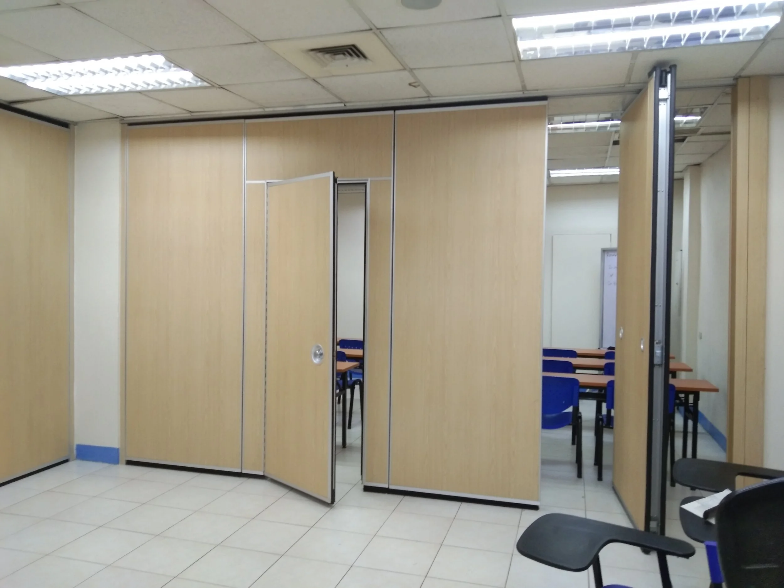 Vari Wall System VARIWALL Spacemaster Operable Partitions — Varifold Architectural ...