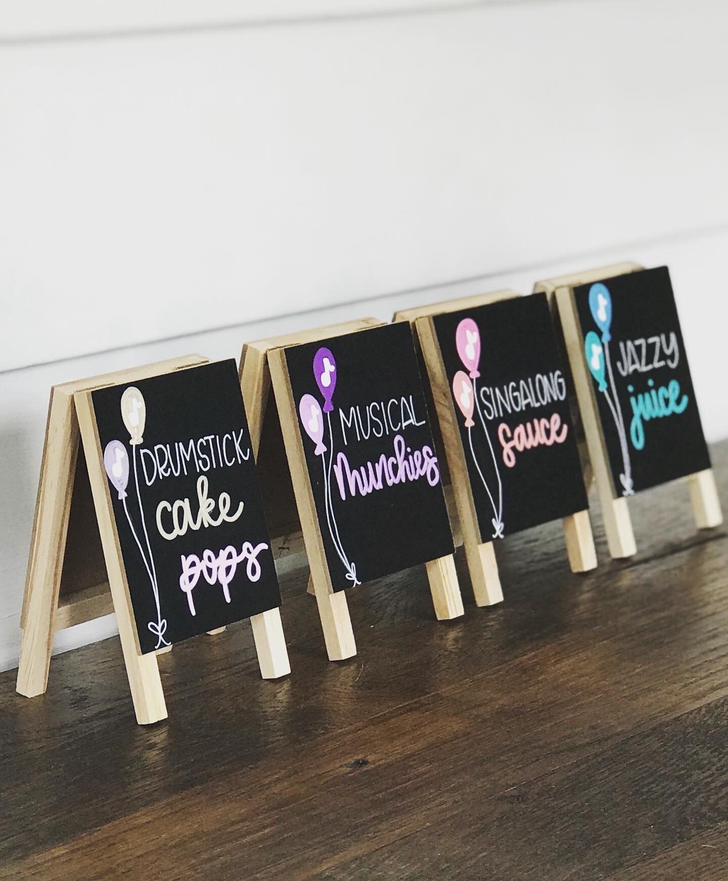 Mini-2 (4"x6" table easels)