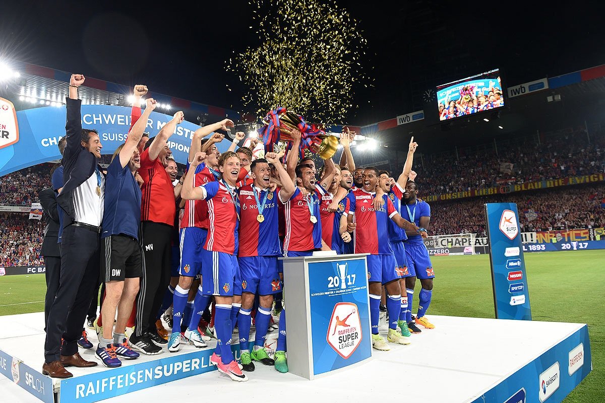 The familiar sight of FC Basel with their hands on the Swiss Super League trophy |    Photo Credit