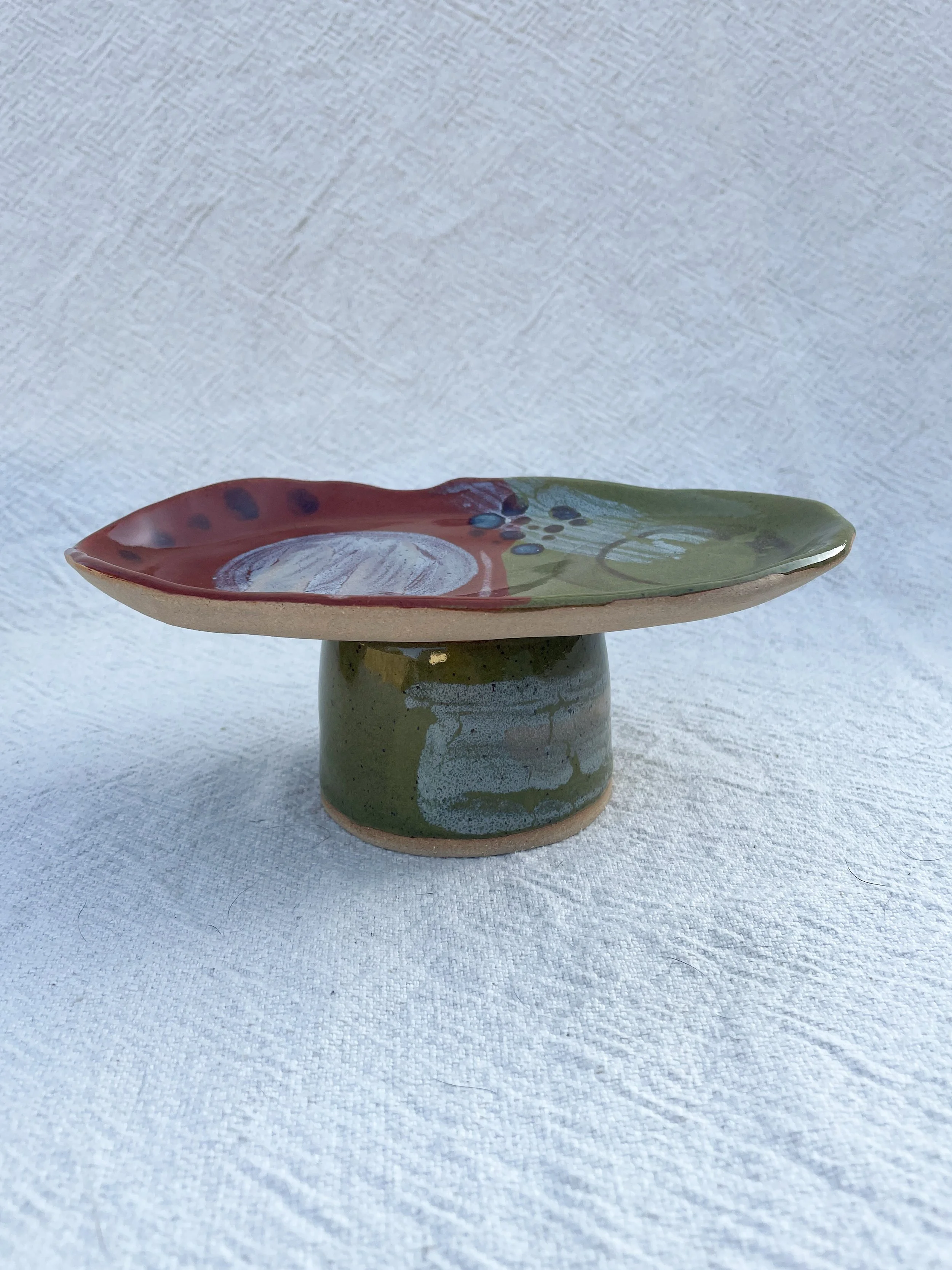 Raised Catch-All Dish