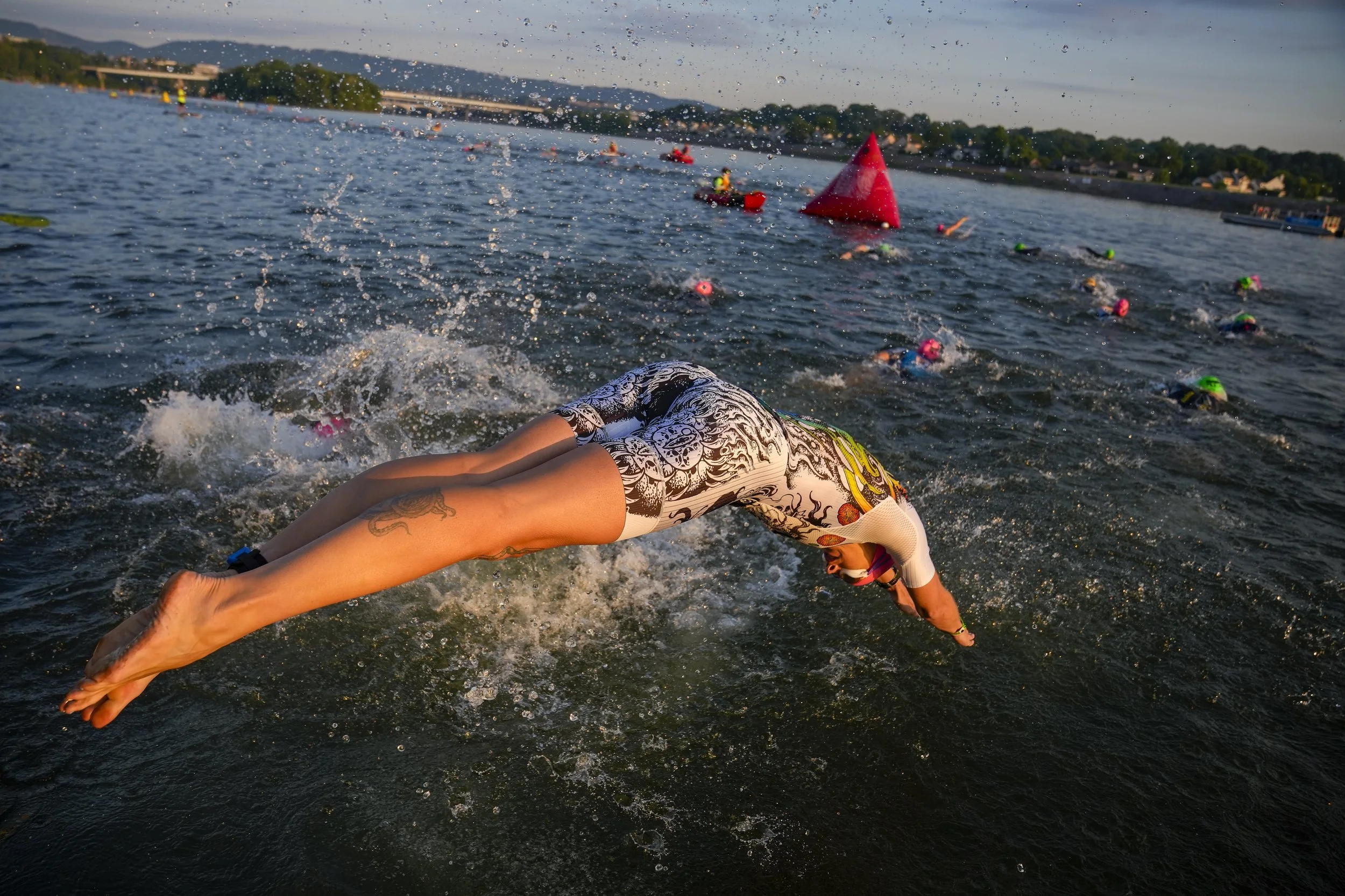  An age-group athlete starts the swim portion of IRONMAN 70.3 Chattanooga on May 17, 2026 in Chattanooga, Tennessee. (Photo by Benjamin B. Braun/Getty Images for IRONMAN) 