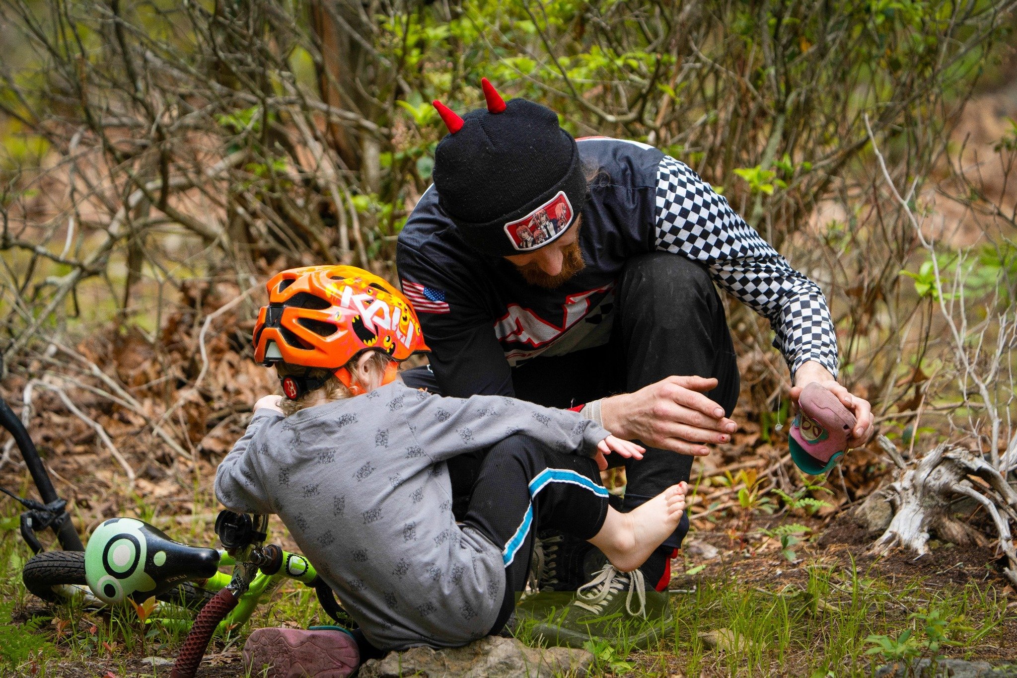 I'll just leave these riiiiight here...

Future Shredder!!!!

#alleghenygnar 
#beginnershredders 
#dhracing 
#mtbgnar 
#beginnersrace 
#peanutbuttermud 
#dadandson 
#enduro #downhillbike #downhillracing #shredthegnar #kidswhodothings
