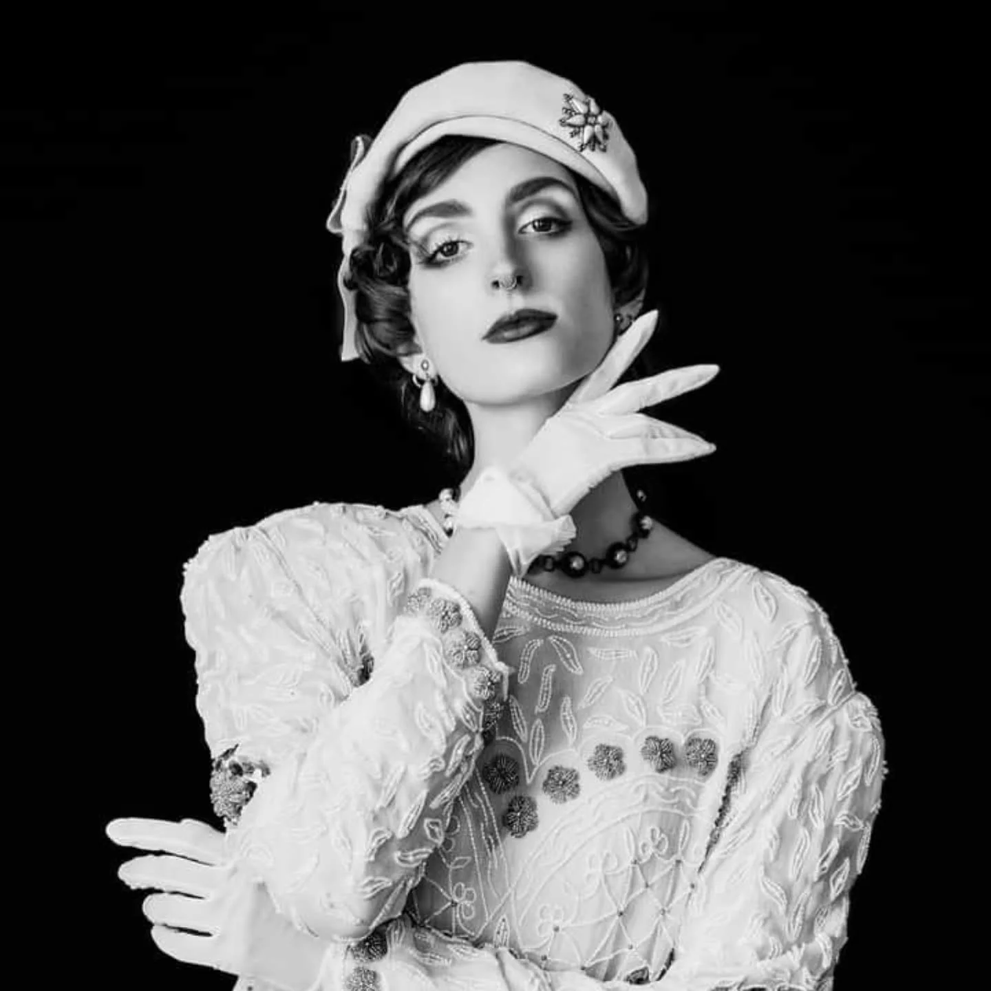 Timeless beauty.
@pointefoure_vintage
#bnwportraits #bnwphotography #bnw #blackandwhite #bnwportrait #blackandwhiteportrait #blackandwhitephotography #portraitphotography #bnwmood #photoshoot #photographer #portrait #photography #bnw_captures #por
