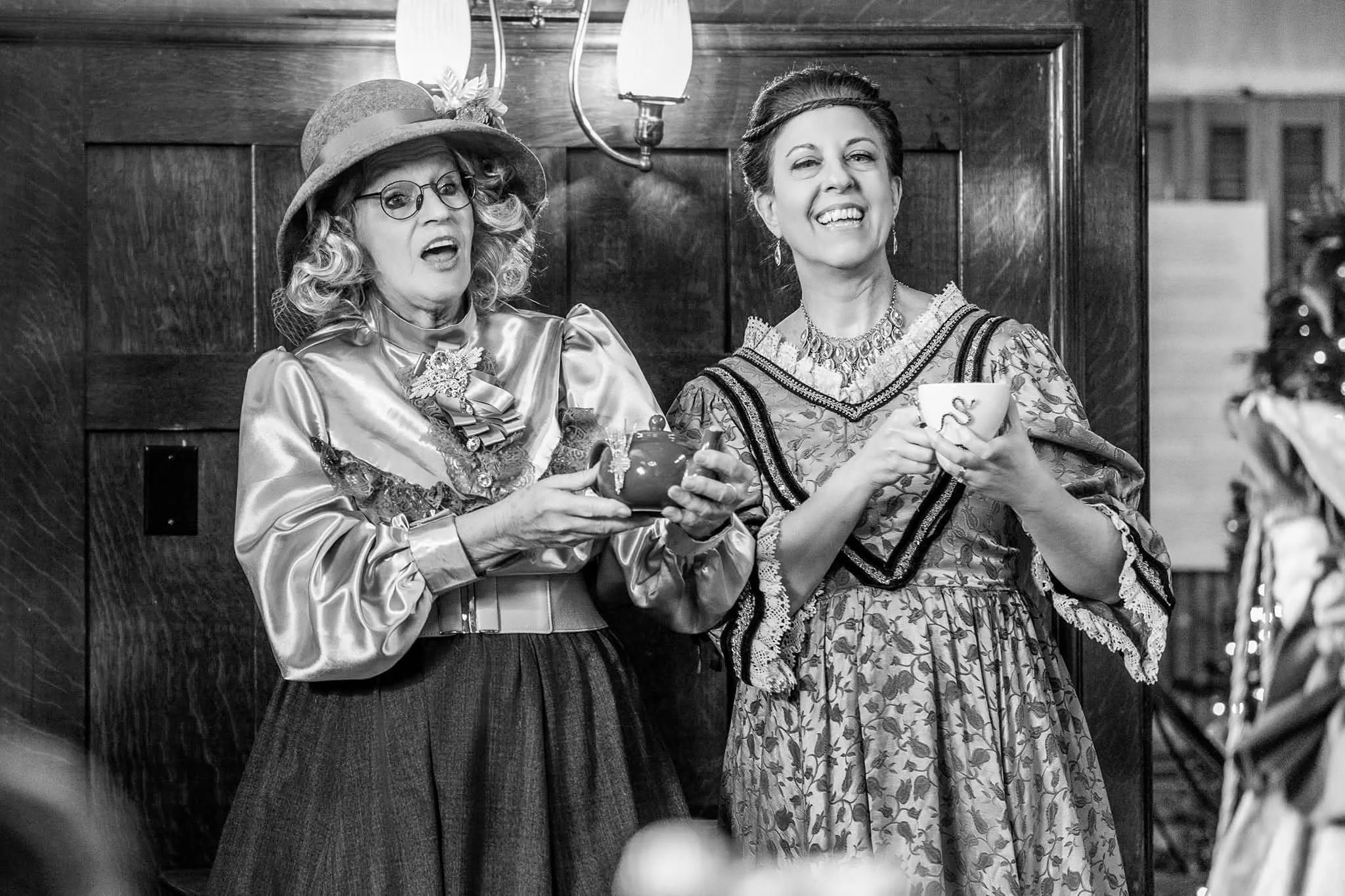 #tbt Nutcracker: Reimagined, behind the scenes

Happy Thanksgiving to all my friends, family, and clients. I couldn't do what I love without any of you. 

Sovereign Ballet Watson Curtze Mansion WQLN WQLN Chronicles 

#wqln
#publicradio
#nutcrackerbal