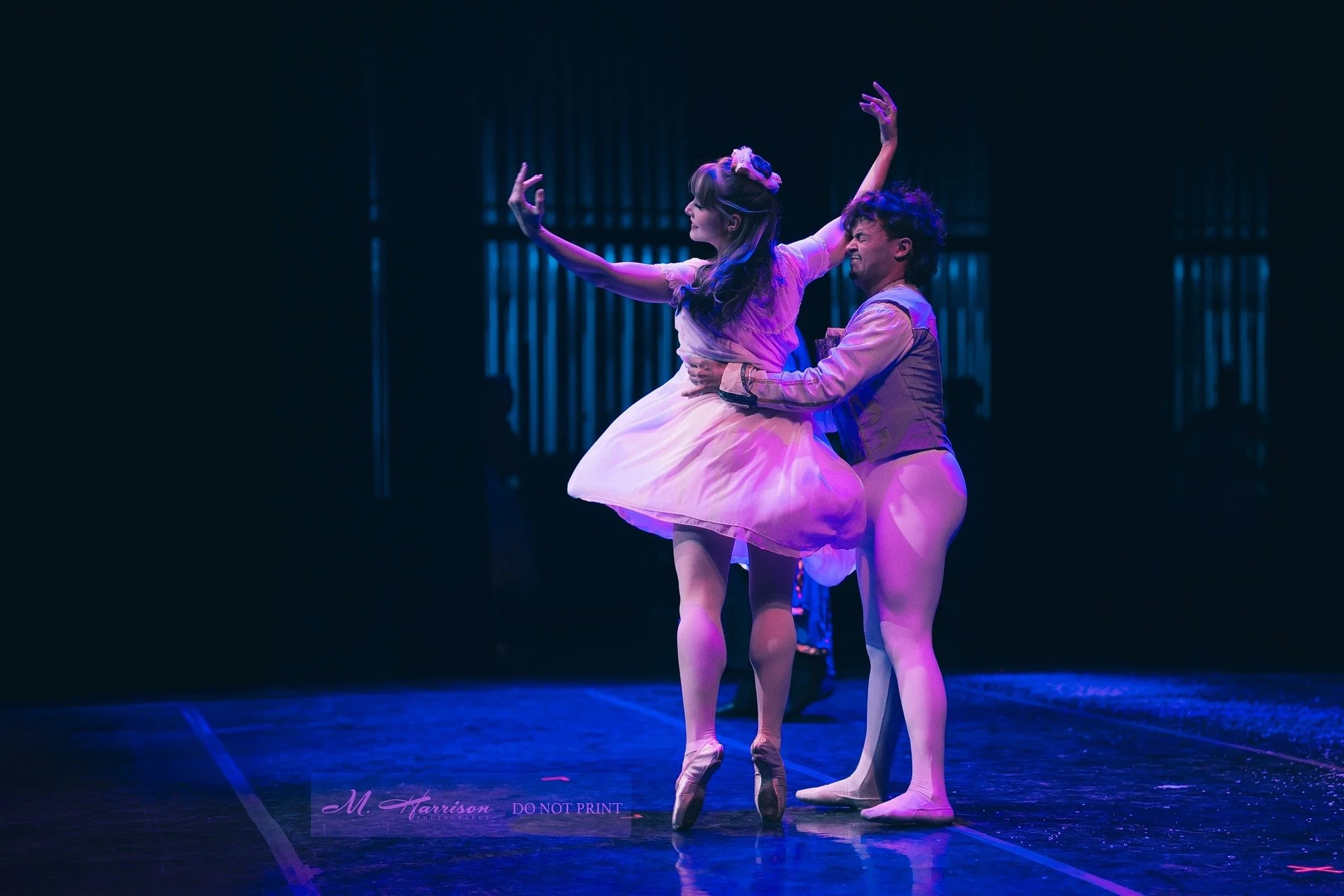 It be like that sometimes. 

#balletseason #ballet #dance #balletlife #balletlovers #balletdancer #balletperformance #classicaldance #dancephotography #balletpractice #dancersofinstagram #balletcommunity #balletlove #balletchoreography #balletart #da