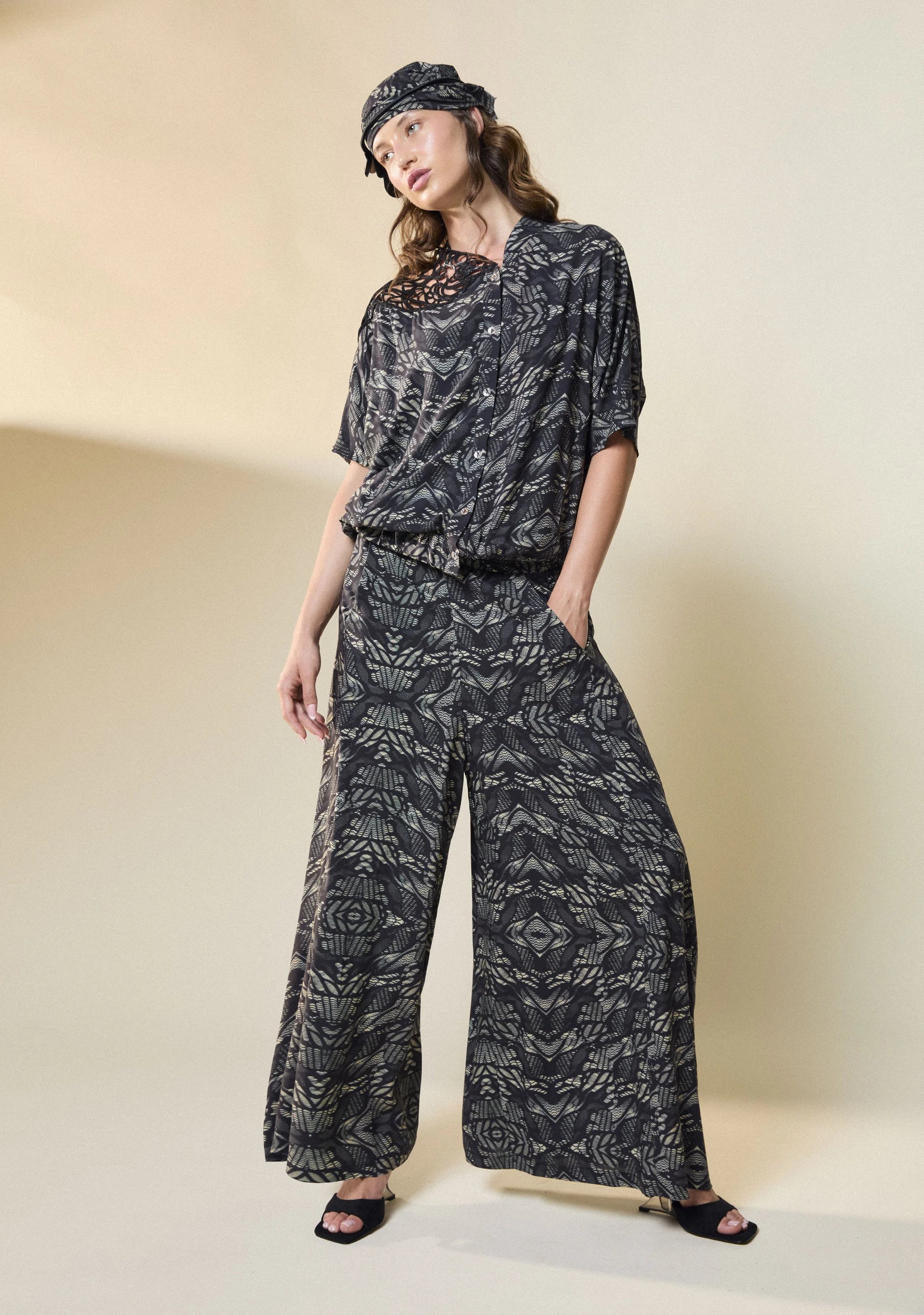 OBLIQUE lookbook Pagina_120.jpg