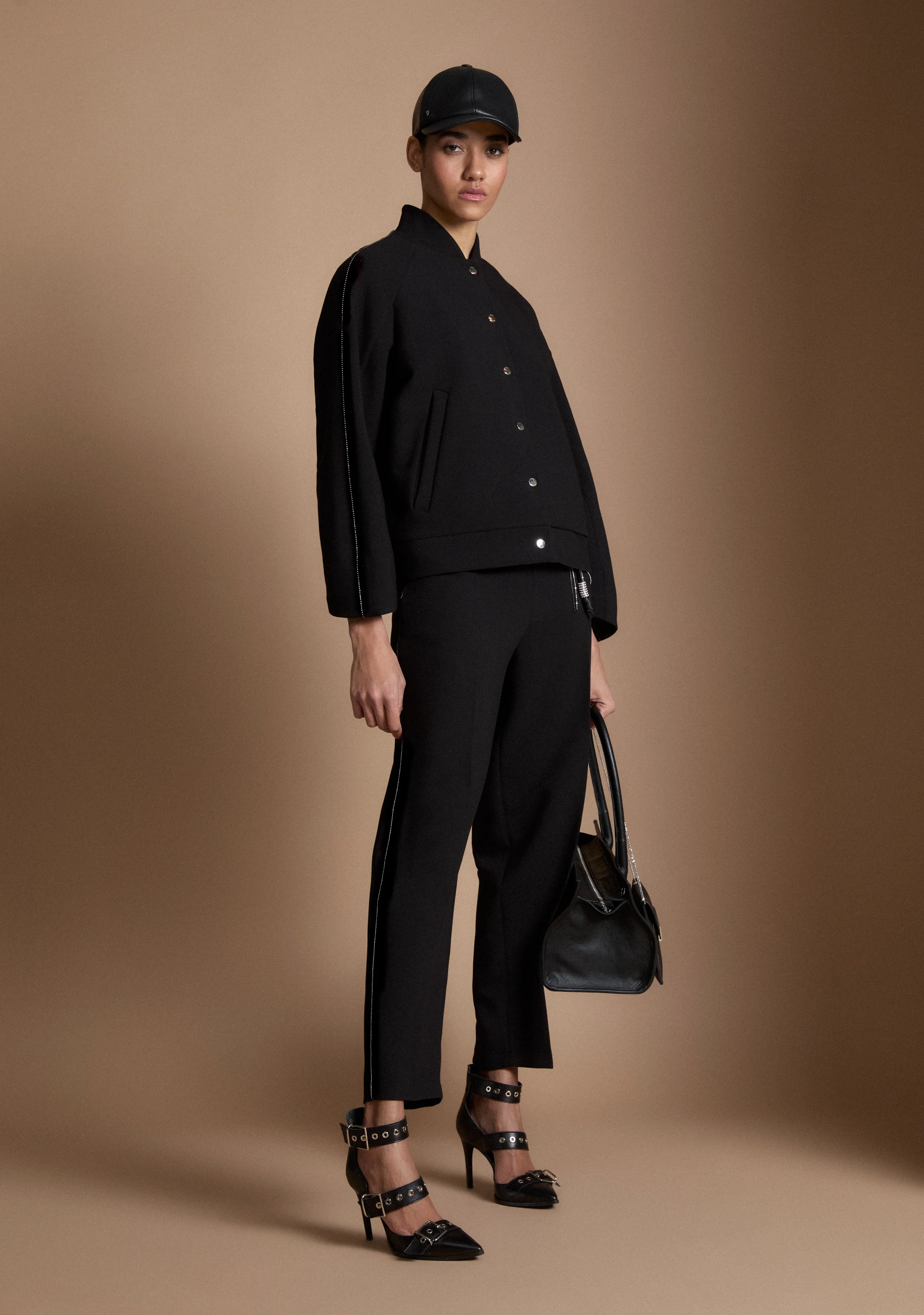 OBLIQUE foto lookbook alta da Pagina_072.webp