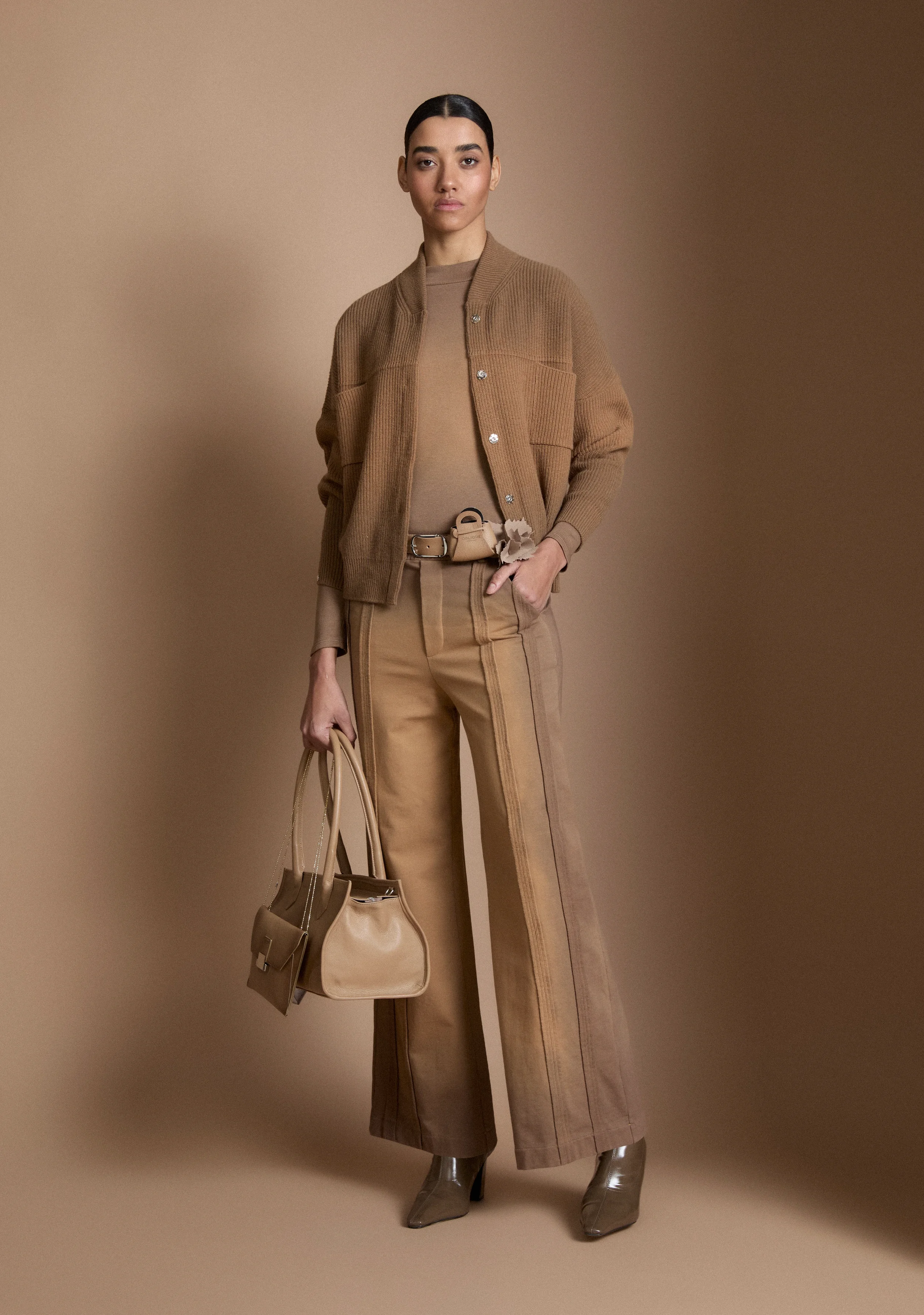 OBLIQUE foto lookbook alta da Pagina_056.webp