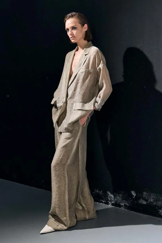 PAG - SPAZIALISMO - LOOK BOOK_Stránka_11_Obraz_0001.jpg