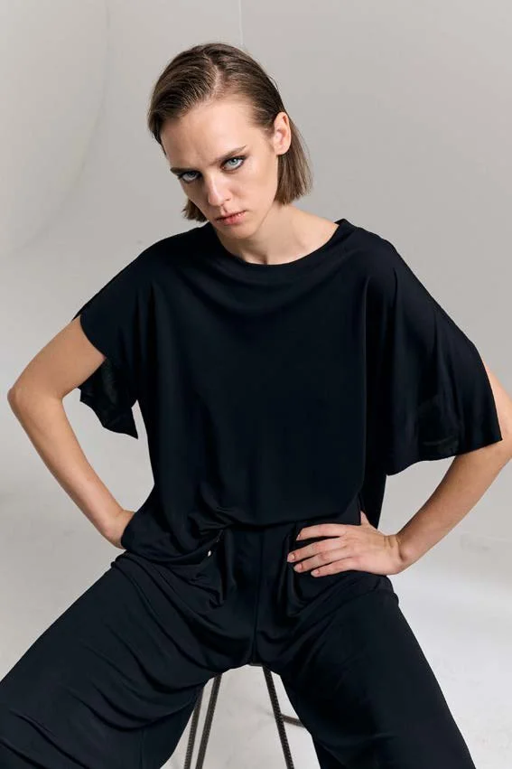 PAG - SPAZIALISMO - LOOK BOOK_Stránka_32_Obraz_0001.jpg