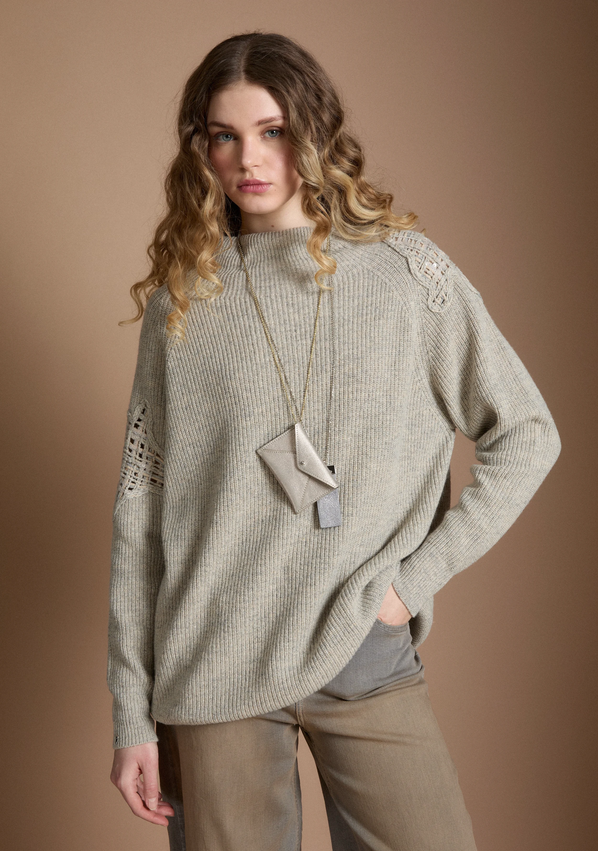 OBLIQUE foto lookbook alta da Pagina_037.webp