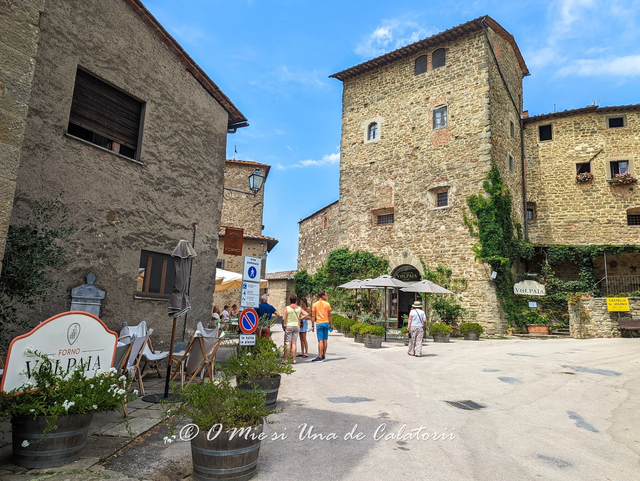 Italia | Sate de poveste in Toscana: Castello di Volpaia, o asezare fermecatoare si un vin renumit