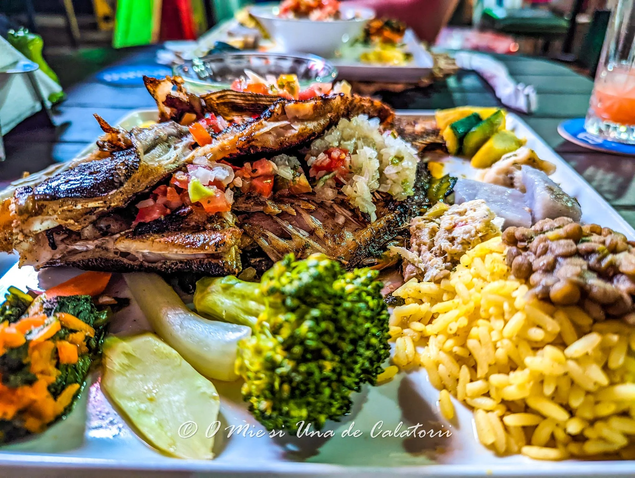 Vacanta in Caraibe. Santa Lucia: restaurant vs street food