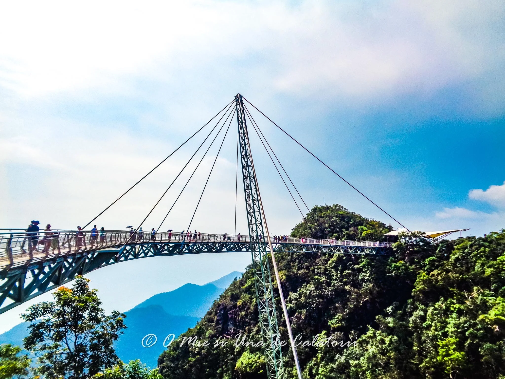 Sky Bridge, una dintre cele mai importante atractii turistice din Langkawi (Malaezia)