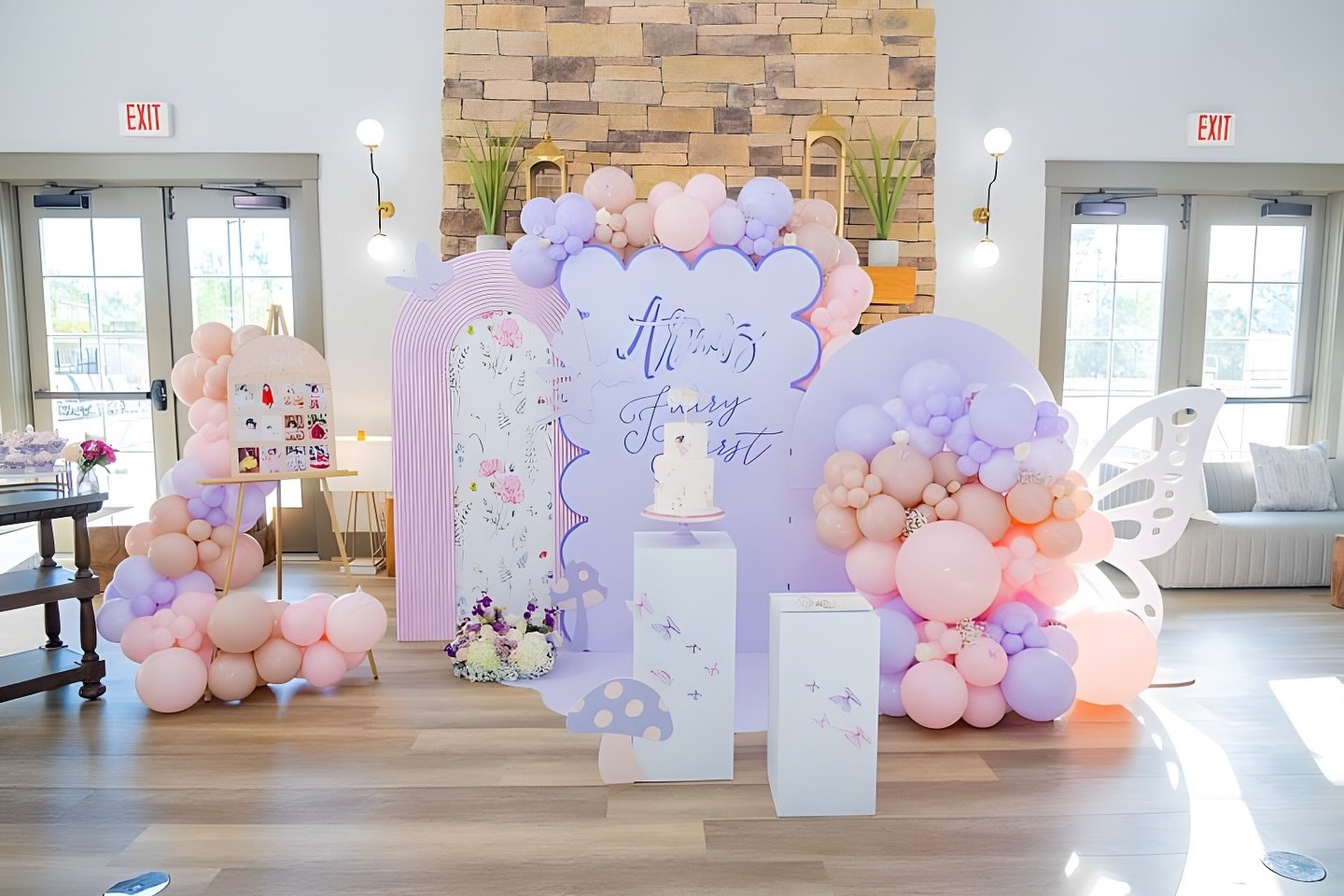 Arna&rsquo;s Fairy First 🧚🏼 A whimsical wonderland for this special occasion ✨ #rvaevents #rvaballoons #rvaballoondecor #rvakidsparties #rvamoms #midlomoms