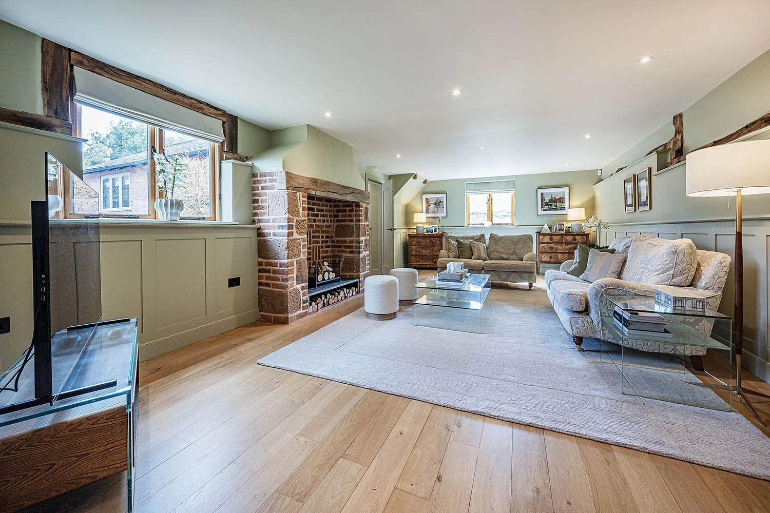 FoxhillGrngBallComnDw1s copy.jpg