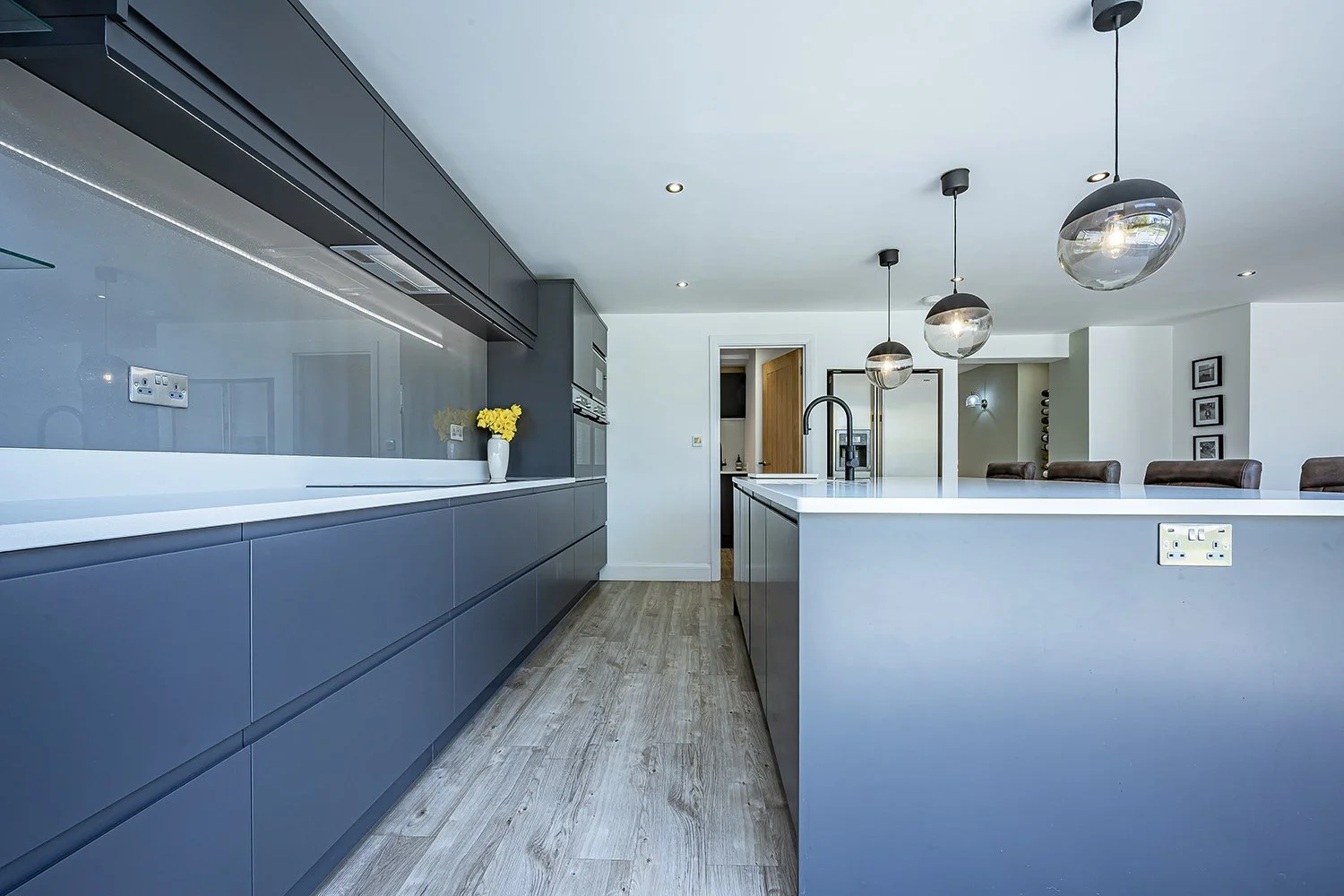 159ErlswdCommErlswdKt4s copy.jpg