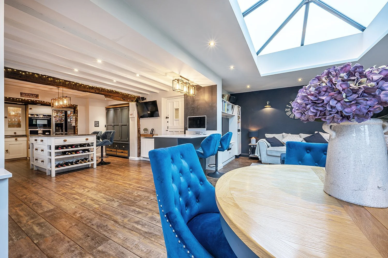 WalnutTreeCottSolDa5s copy.jpg