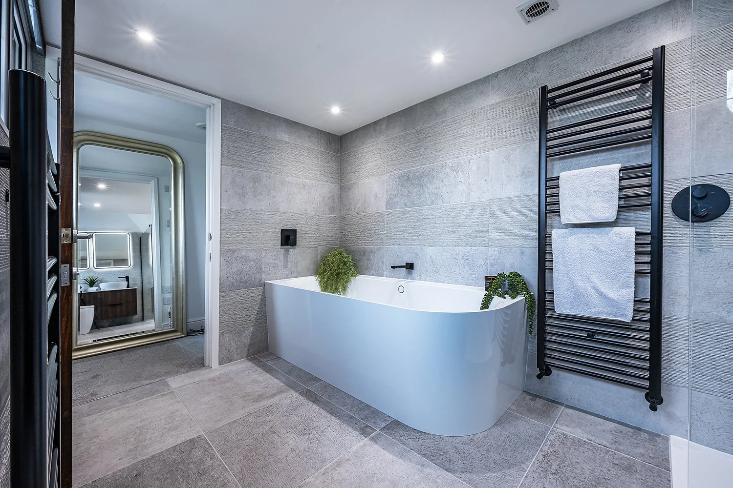 14TheCresHmpttnInArdEs213s copy.jpg