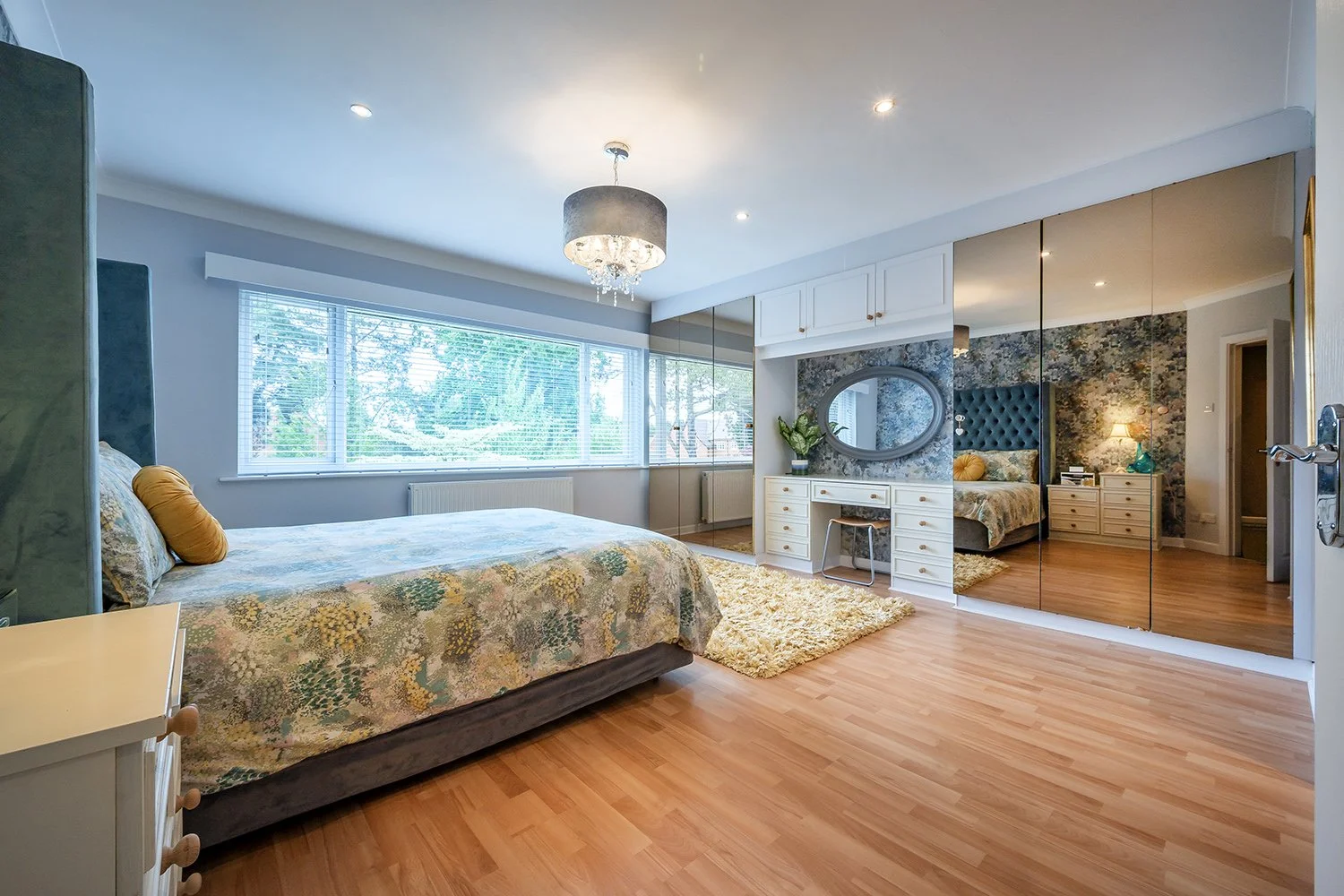 19TheCresHmptnnInArdnBd21s copy.jpg