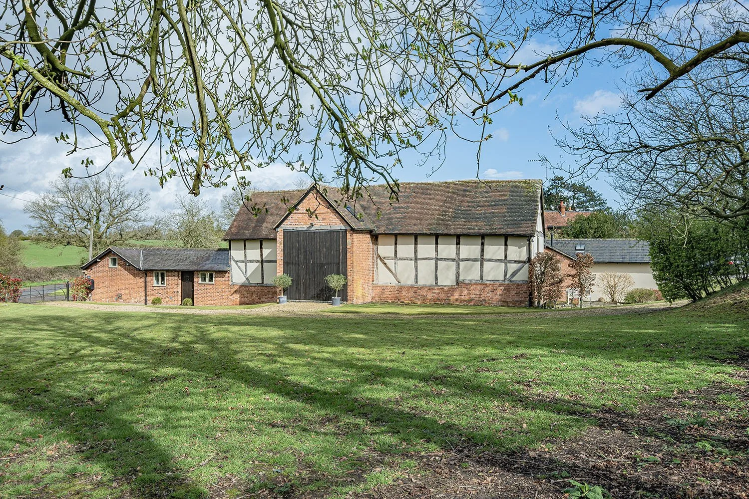 FoxhillGrngBallComnGv5s copy.jpg