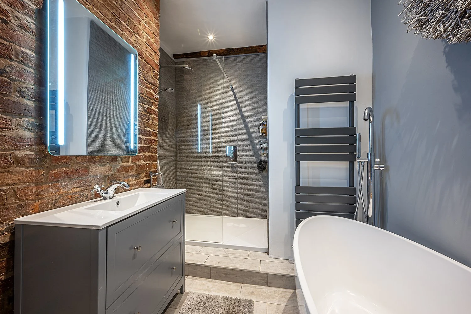 WalnutTreeCottSolEs12s copy.jpg