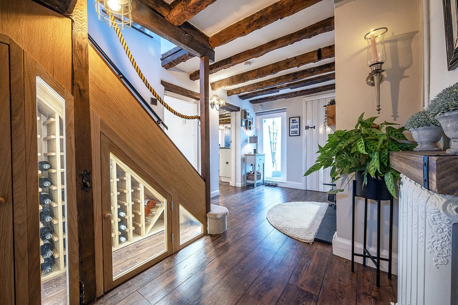 WalnutTreeCottSolRh1s copy.jpg