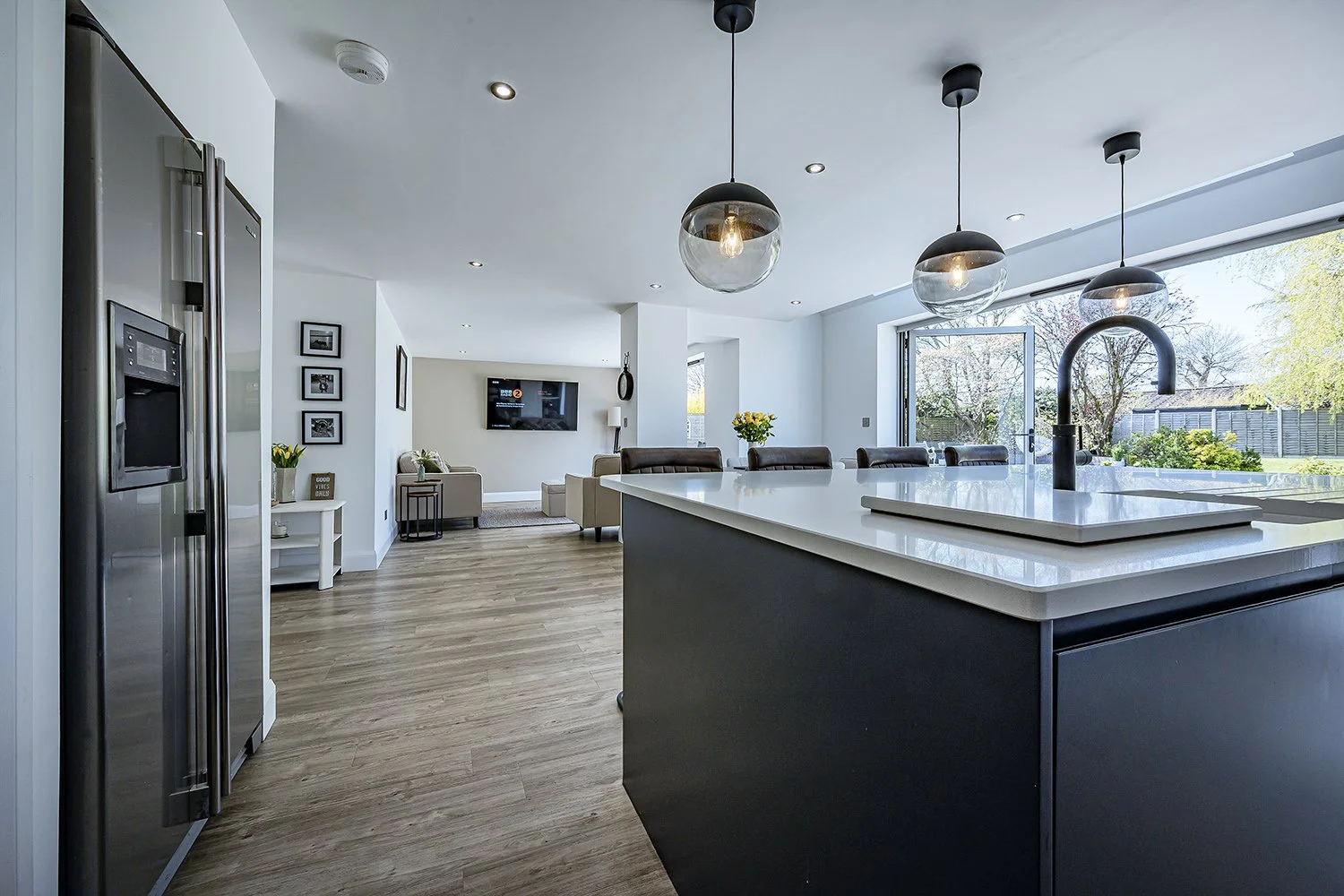 159ErlswdCommErlswdKt2s copy.jpg