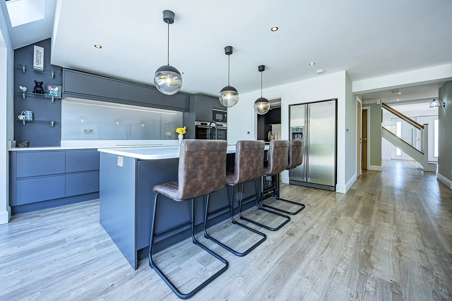 159ErlswdCommErlswdKt3s copy.jpg