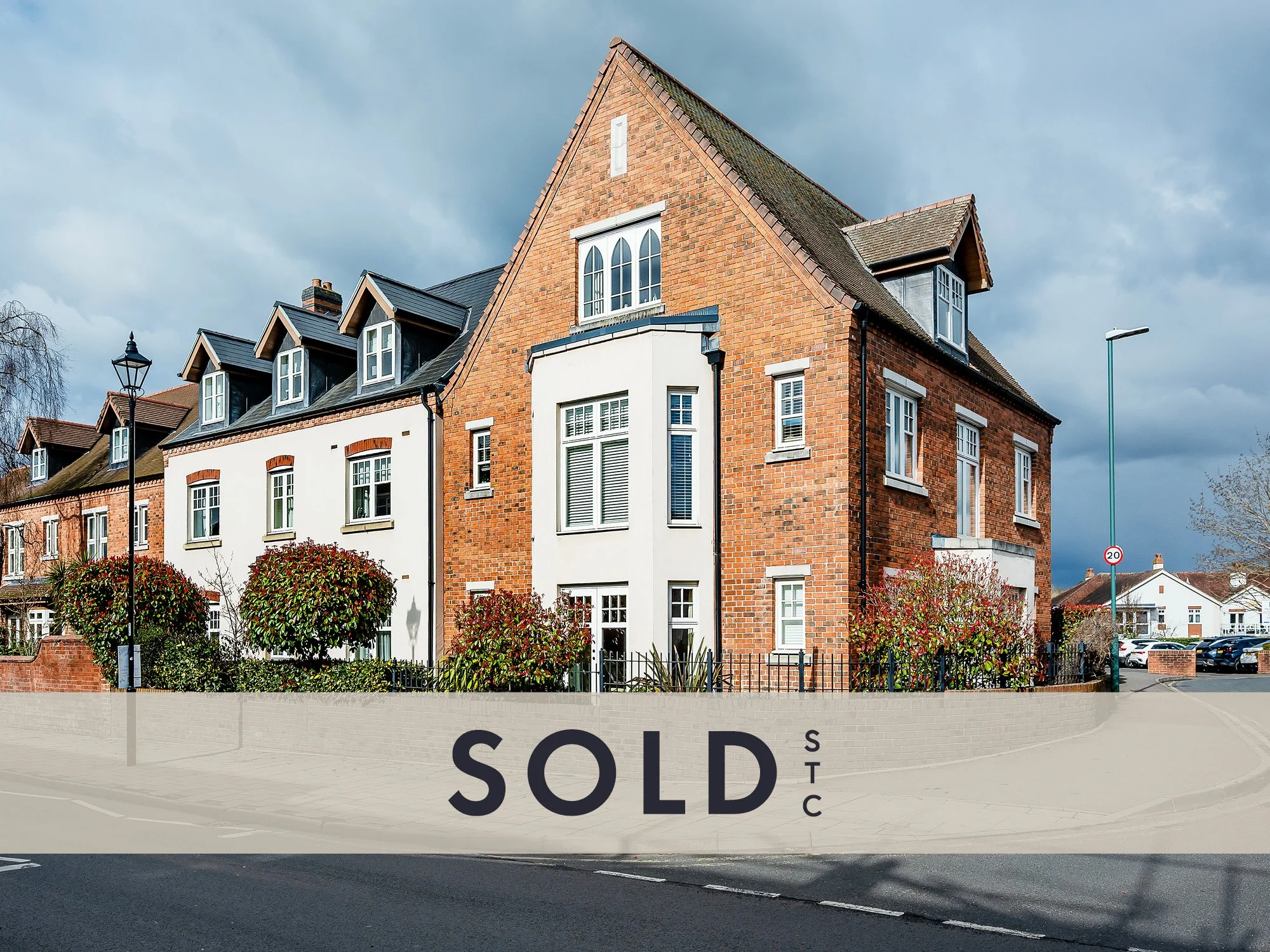 Knowle | 2 bedroom Apartment | Offers in the Region of £399,000