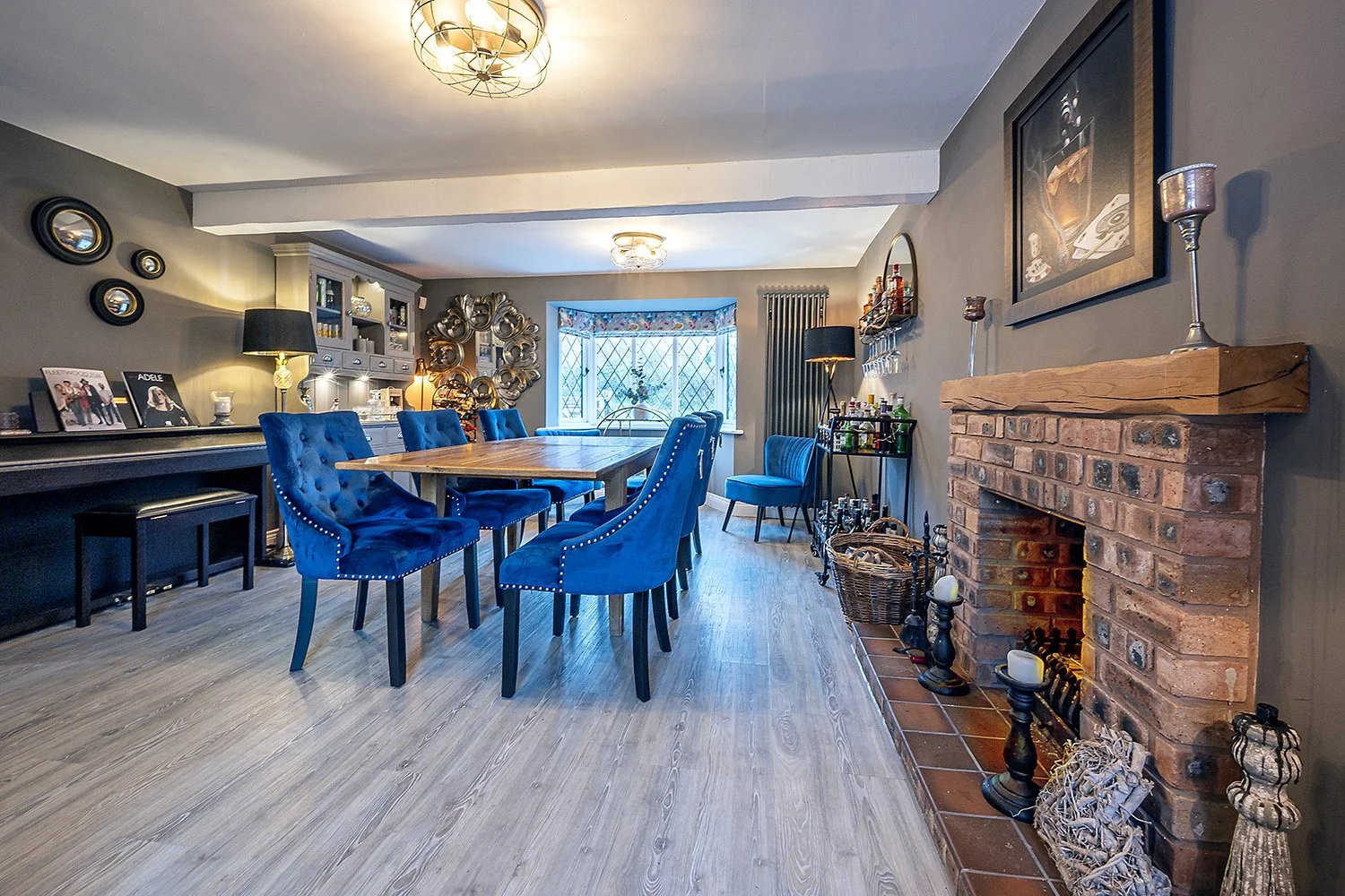 WalnutTreeCottSolDn2s copy.jpg