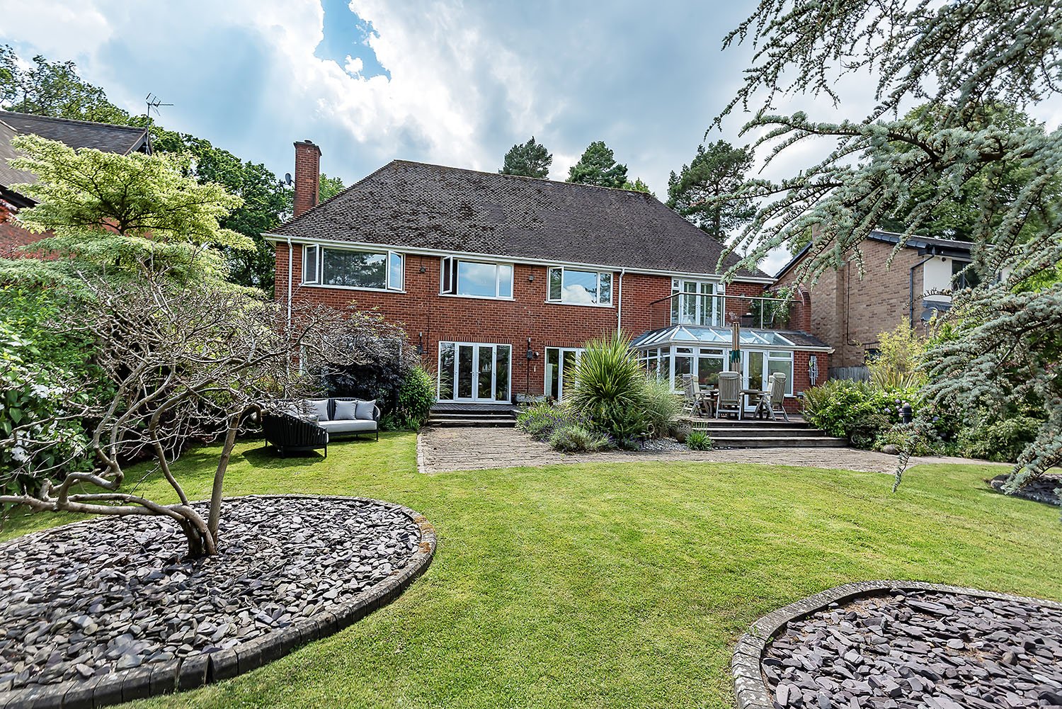 19TheCresHmptnnInArdnRv4s copy.jpg