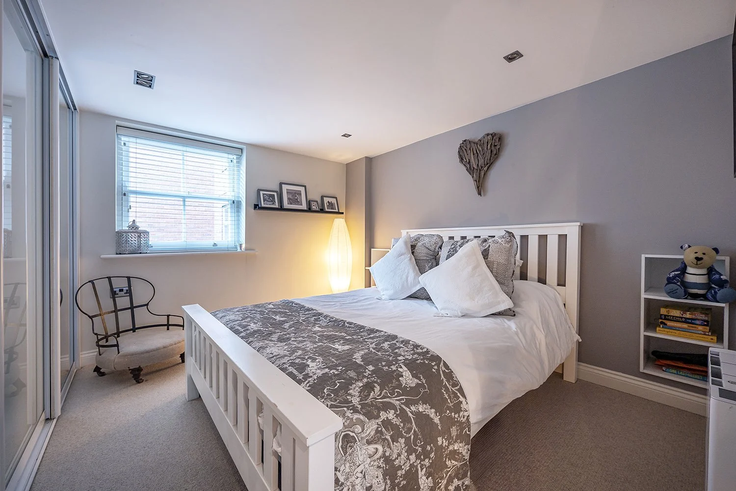 Apt21ThMnorHseLmngtnSpBd11s copy.jpg