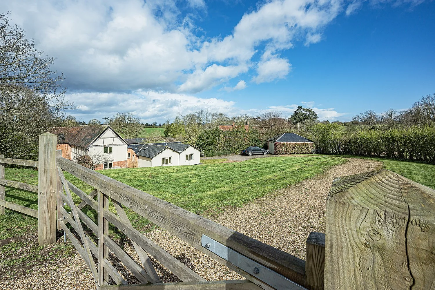 FoxhillGrngBallComnGv1s copy.jpg