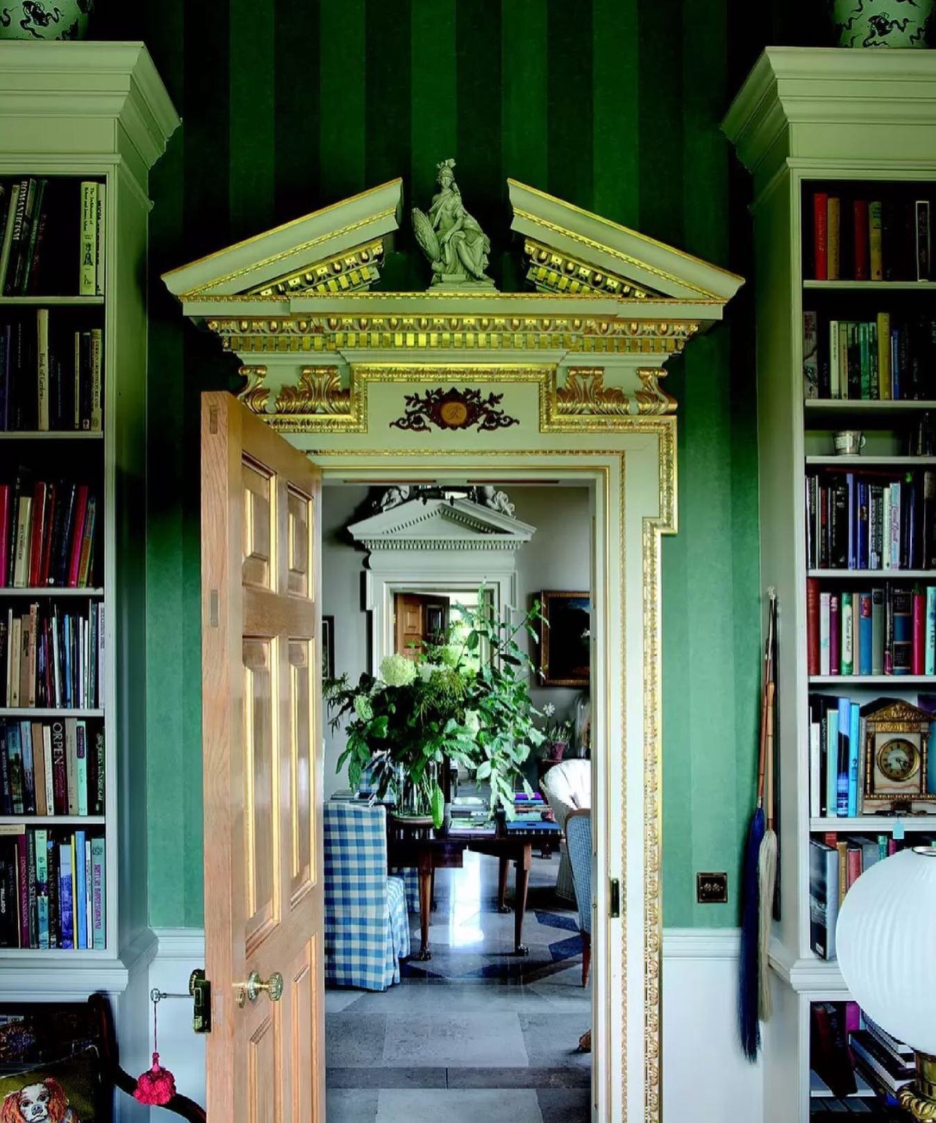Thanks @dandyprofessor for reminding me today of the sublime Mereworth offspring.  #dandyprofessor #privatelibraries