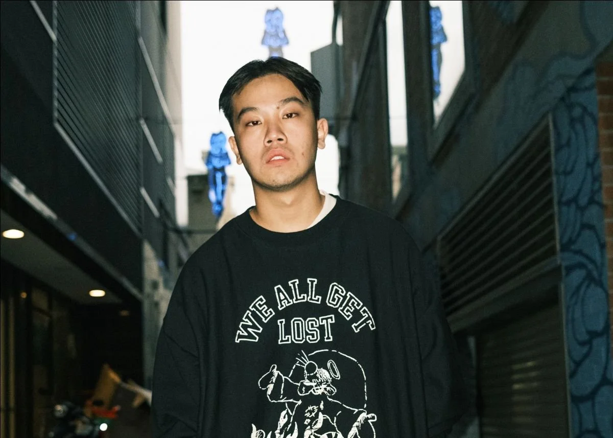 Oshua Releases Intoxicating Alt Hip-Hop Single “shoOsh”