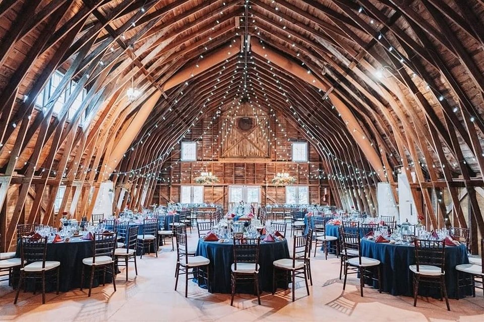Barns are a common wedding venue here in Michigan, and not all are the same. Make sure you know exactly what you are getting into before you book!

1. Lighting is Key: Wooden barns will reflect orange in your photos. Barns with white washed insides a