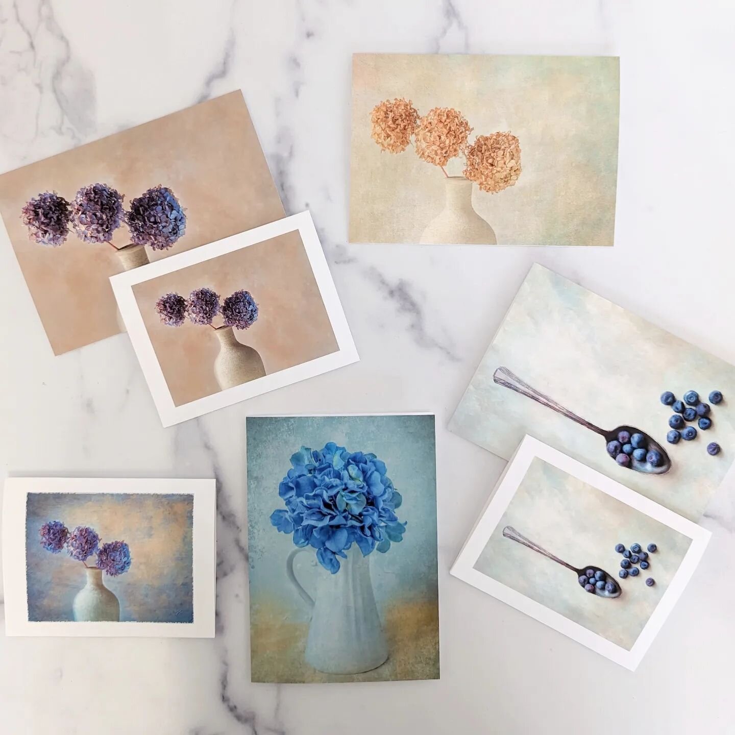 Raise your hand if you remember the gift but forget the card! This Mother's Day every purchase comes with a free matching greeting card AND free shipping! 💐