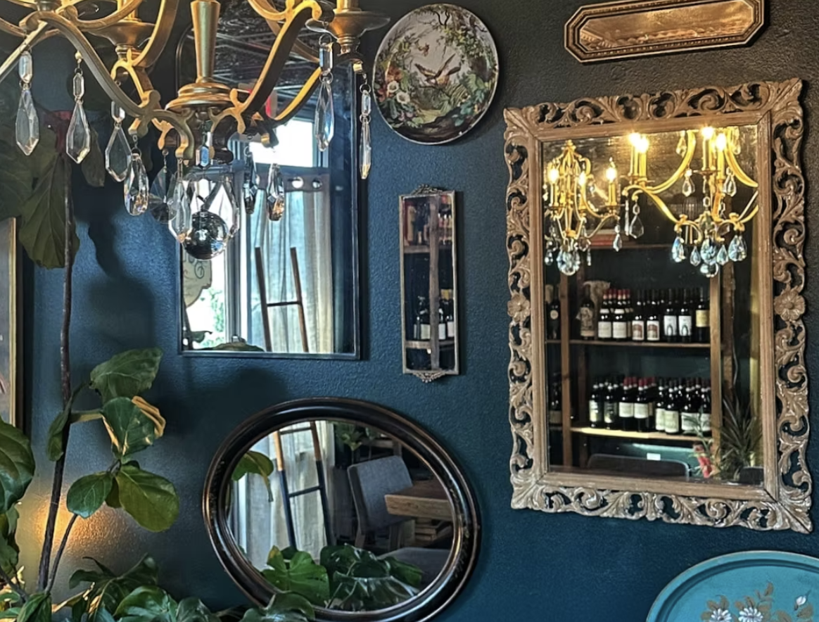 La Femme du Fromage UPSTAIRS