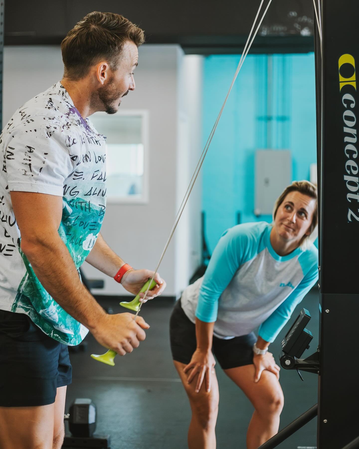 Alright friends! We are going to need your help with this caption too. Please &amp; thank you 😂🤝

#fitness #skierg #coaching #funnyshots #funny #awkward