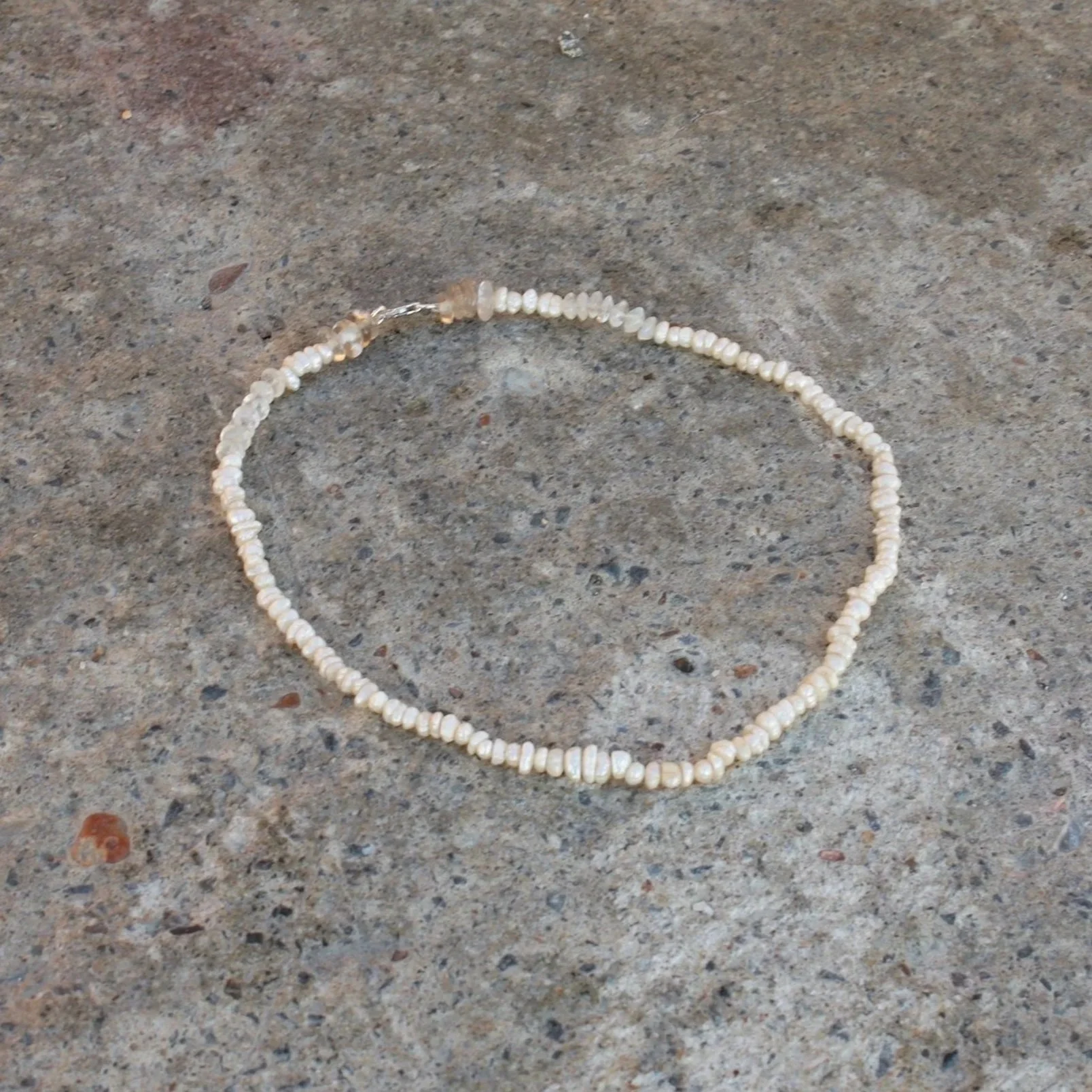 Irregular pearl necklace with moonstone beads