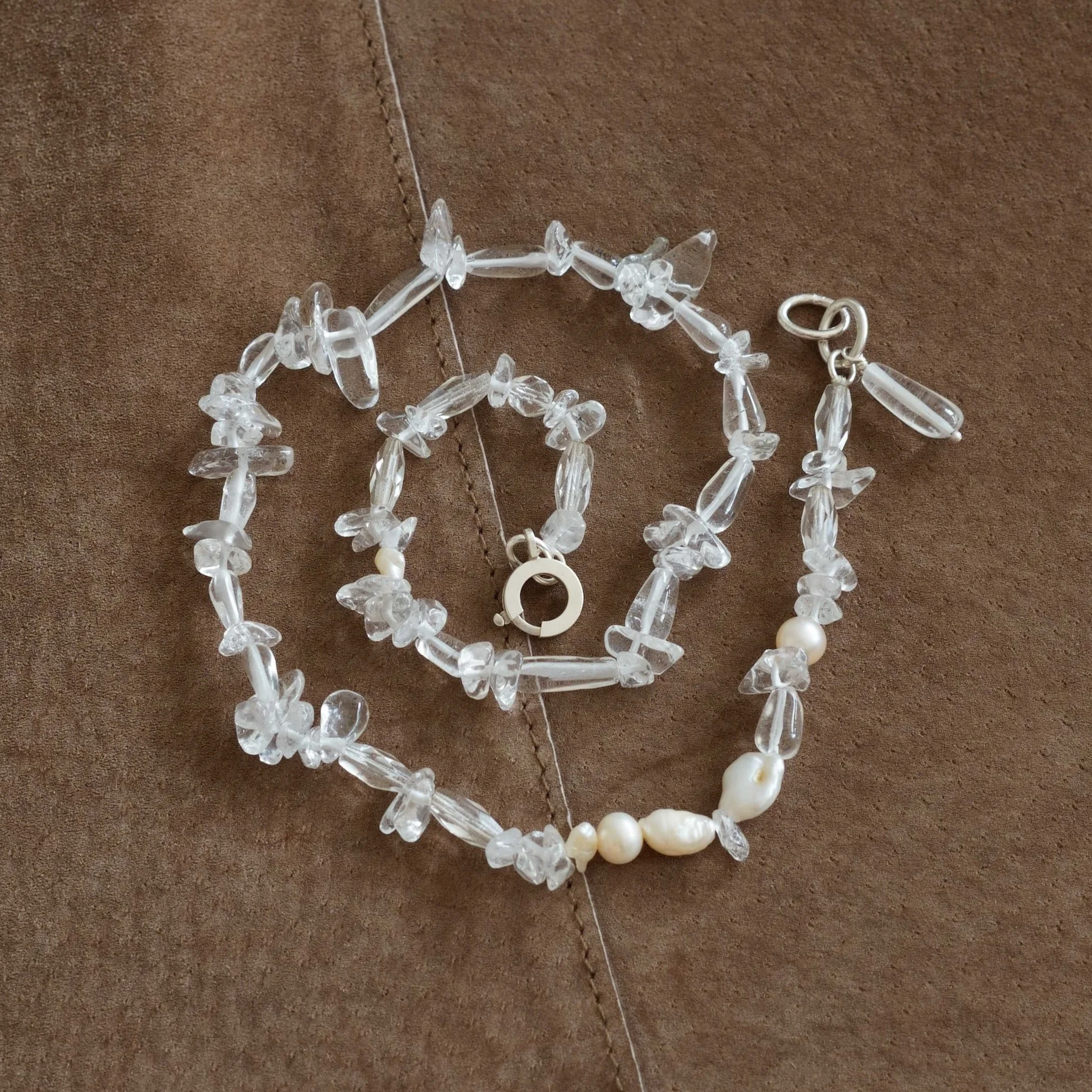 TEARDROP quartz strand