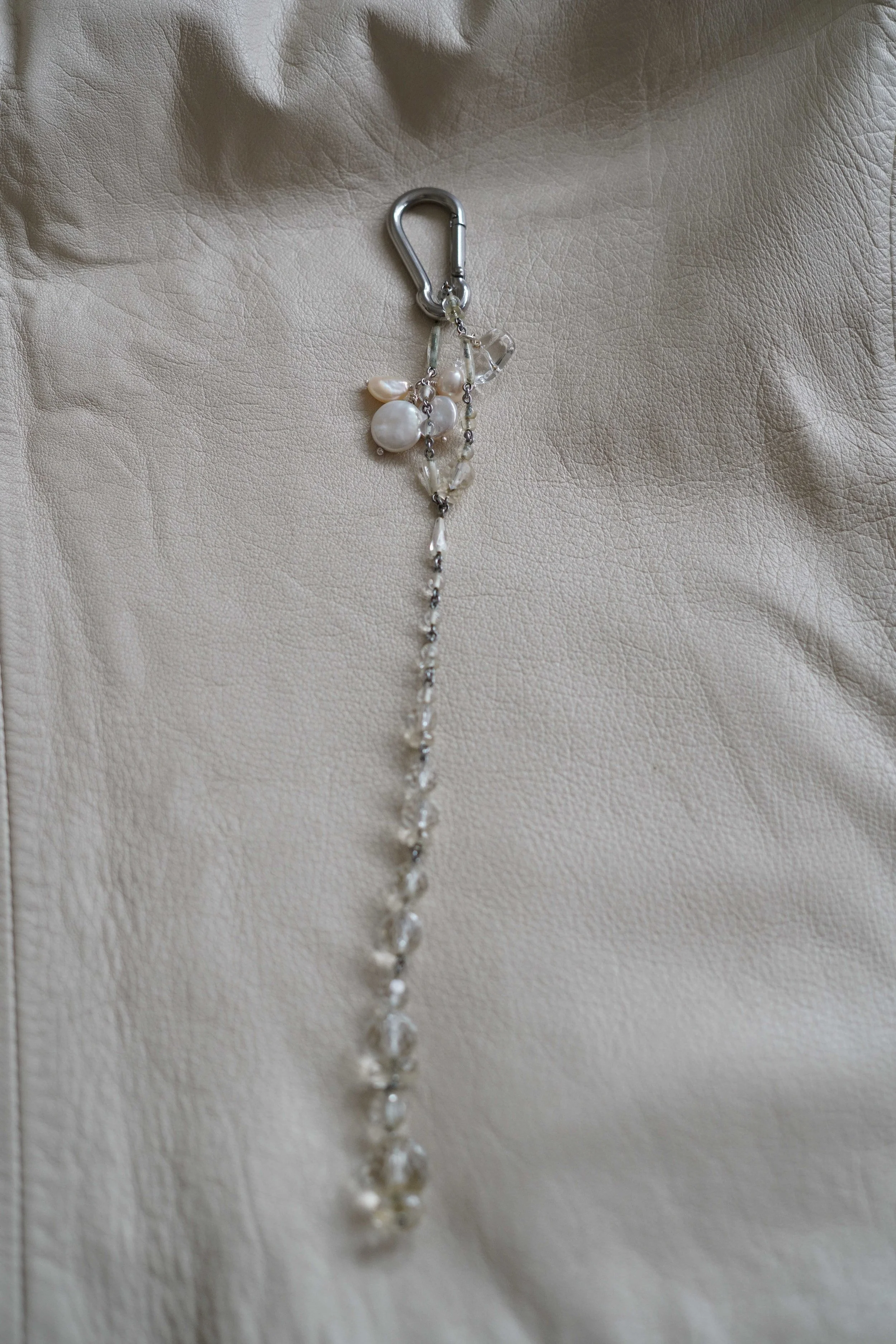 GOSSAMER carabiner 02